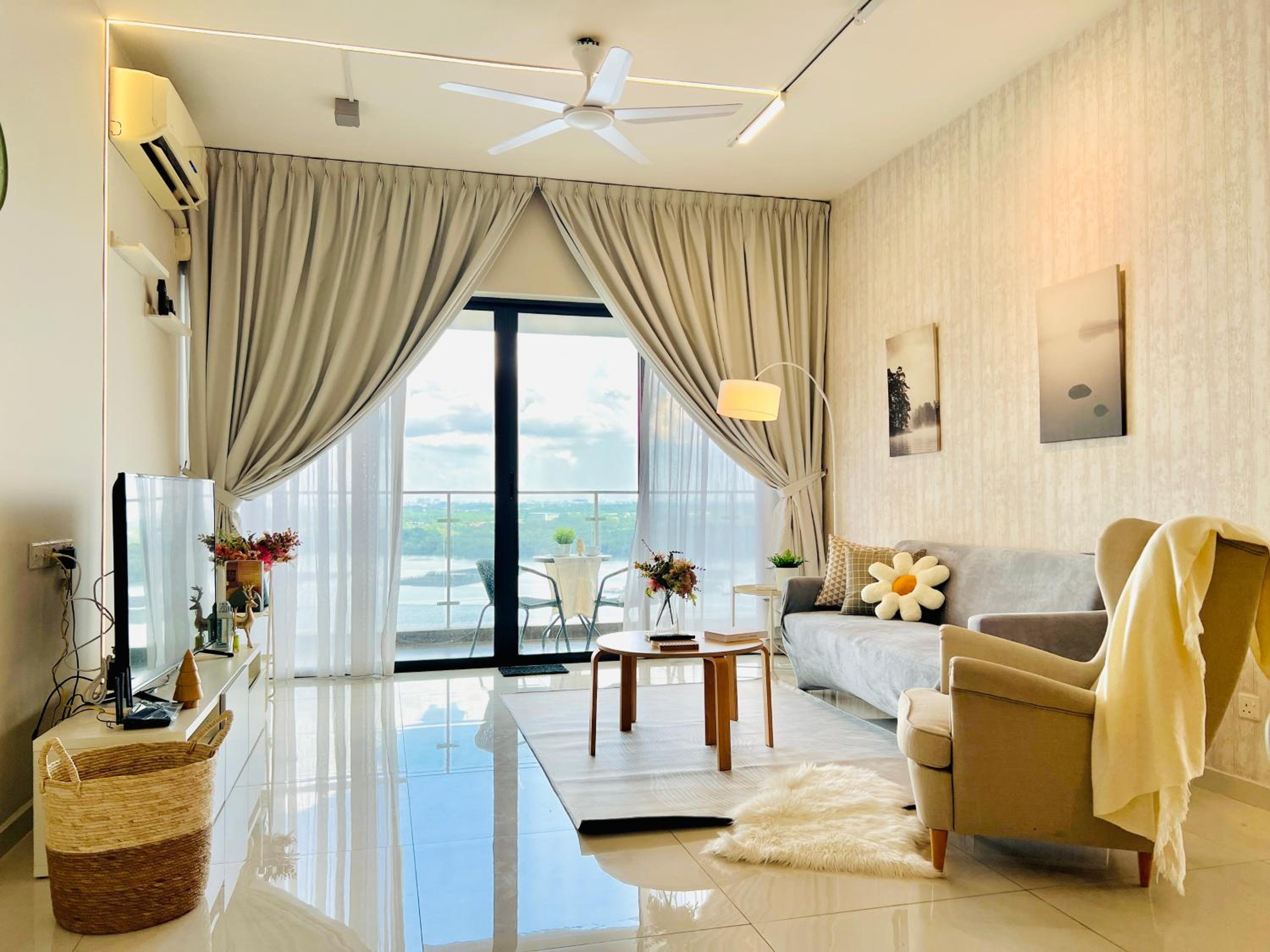 Country Garden Danga Bay BY R9 Homestay