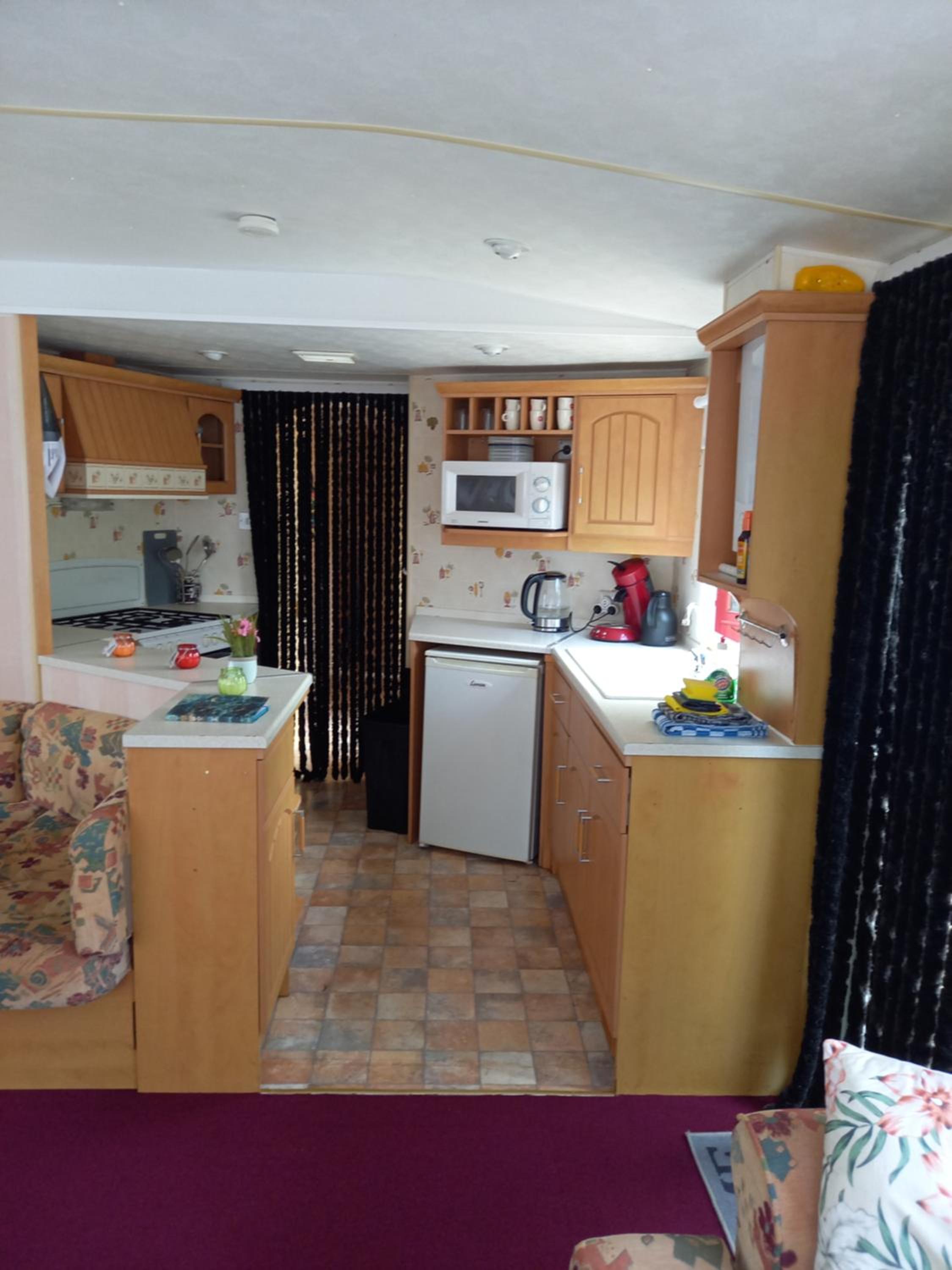 stacaravan nr16 is 5 persoons view 3
