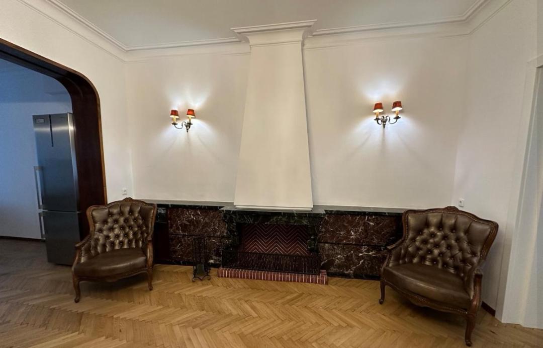 Apartament 86