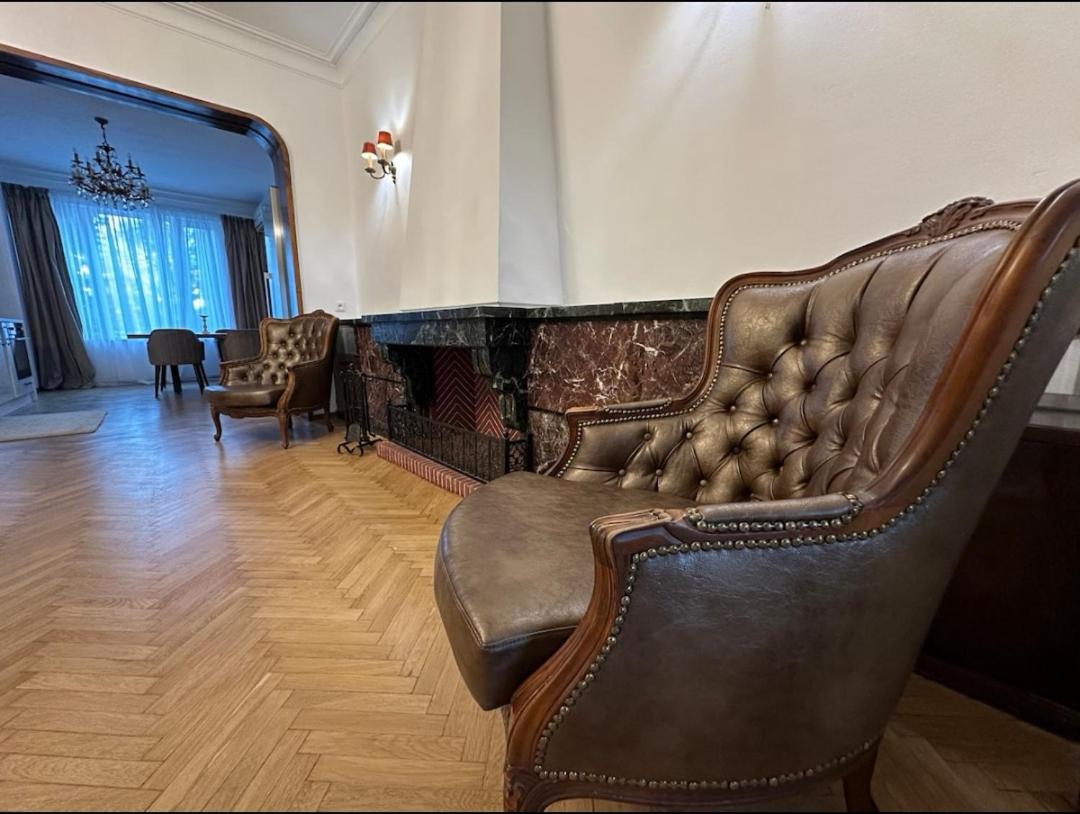 Apartament 86