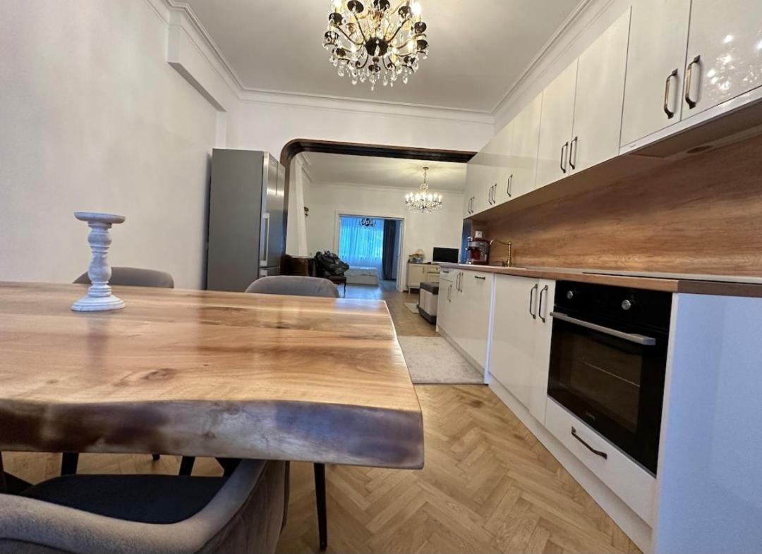 Apartament 86