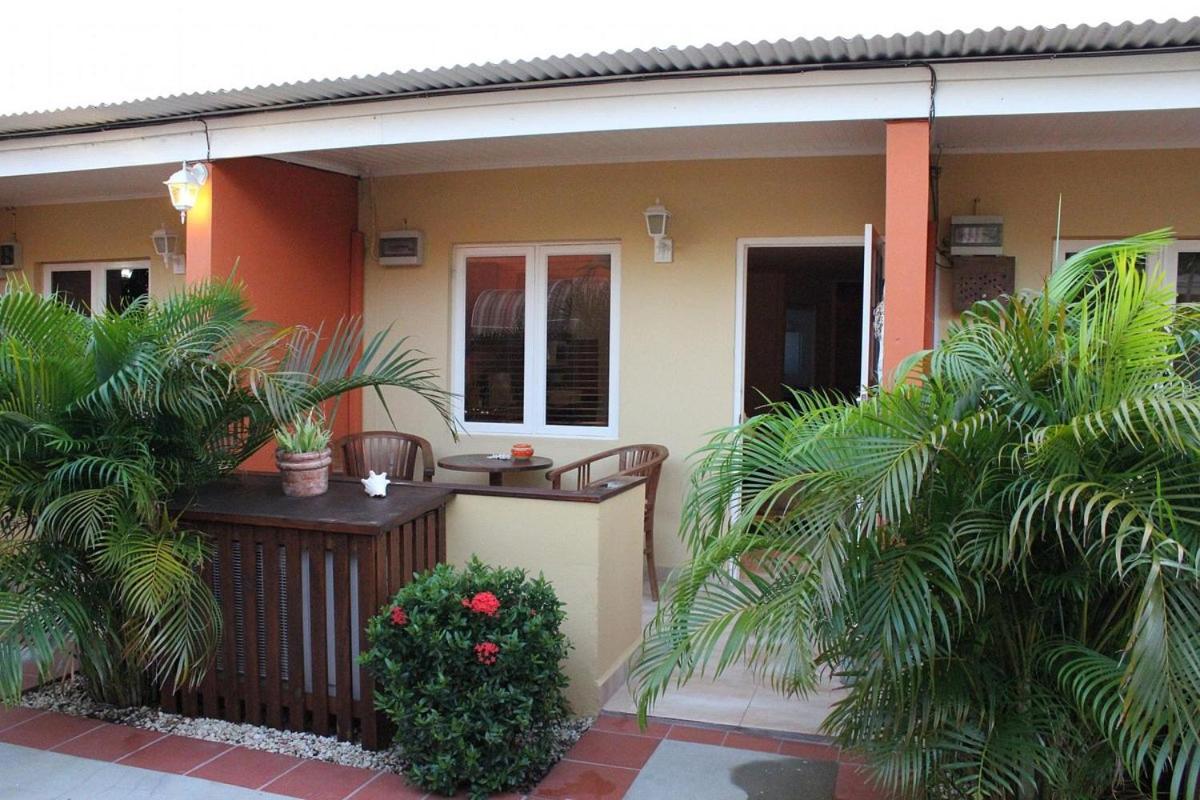 Cariñas Studio Apartments