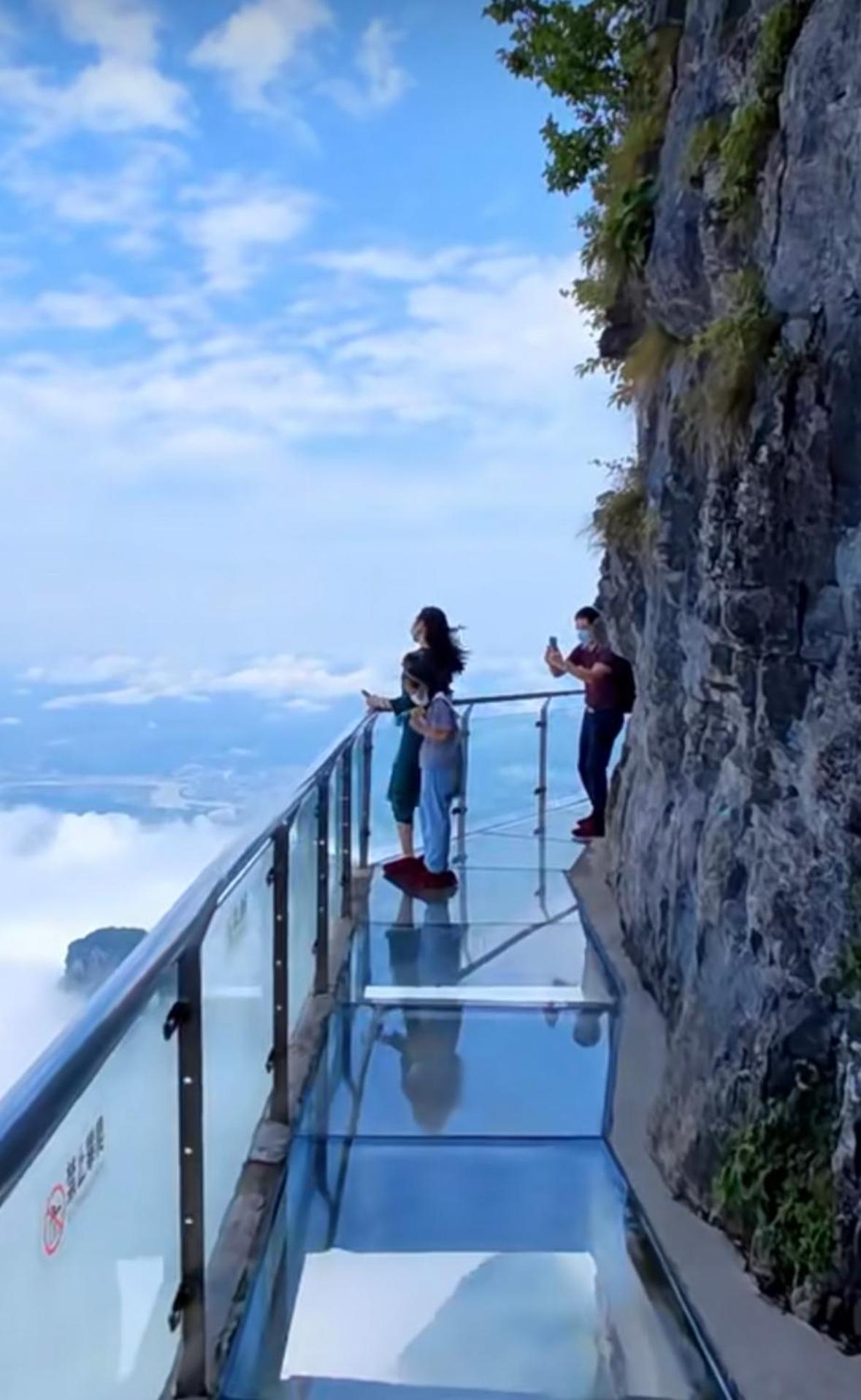 Tianmen cableway Residence- Free Pickup, English Travel & Ticket Service
