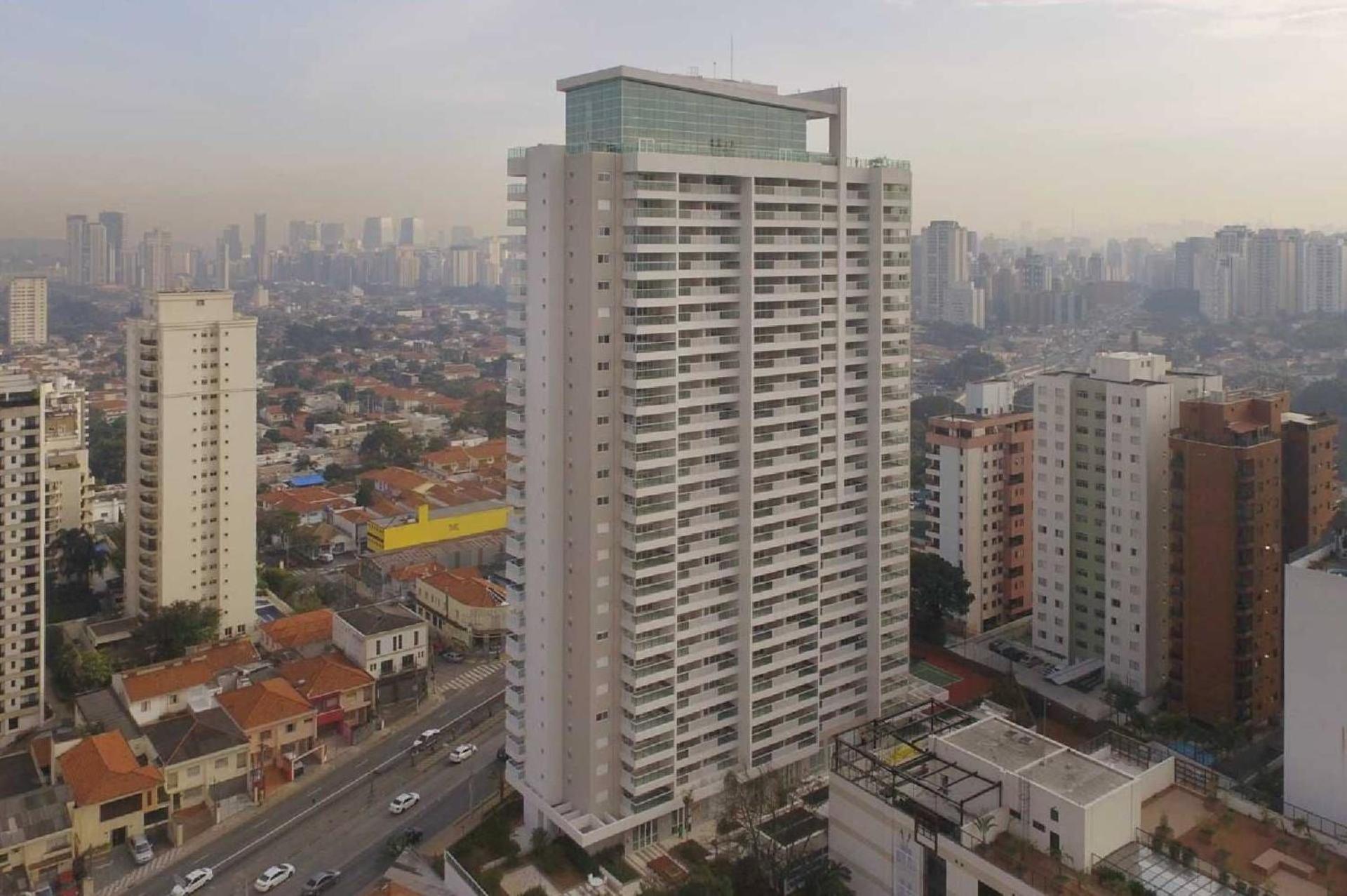 Apartamento no Brooklin p/ 4 pessoas com garagem.