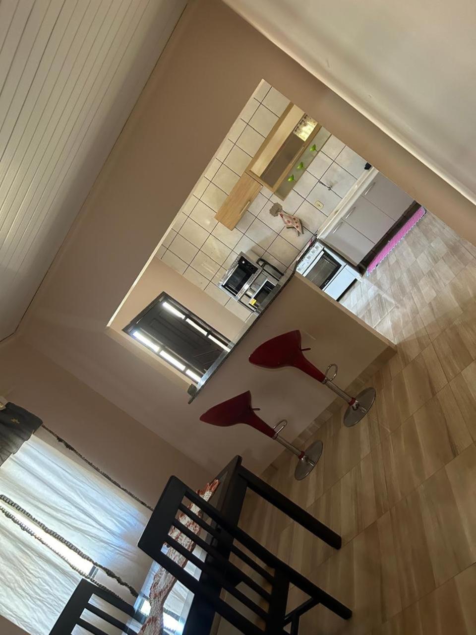 Casa Mobiliada Com Ar Condicionado