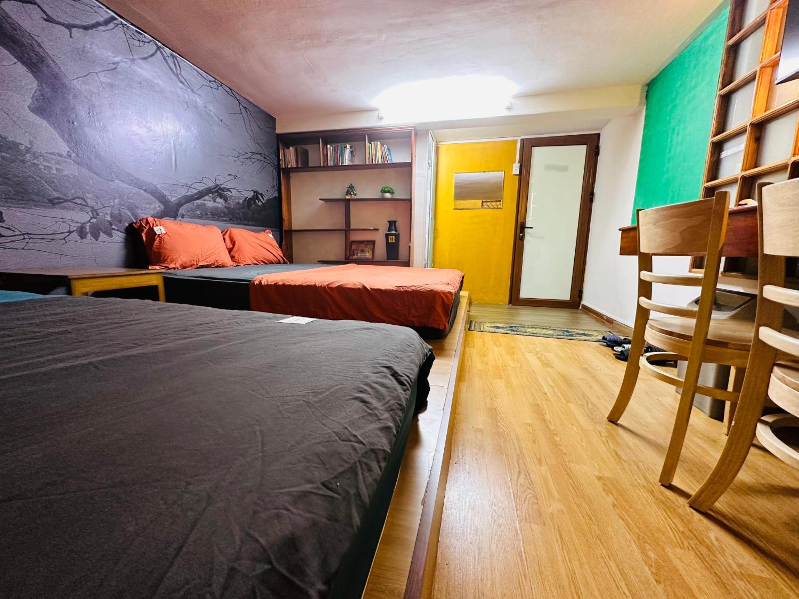 Kolor Green Home,center of Old Quarter, near Hoankiem Lake, 2 big beds