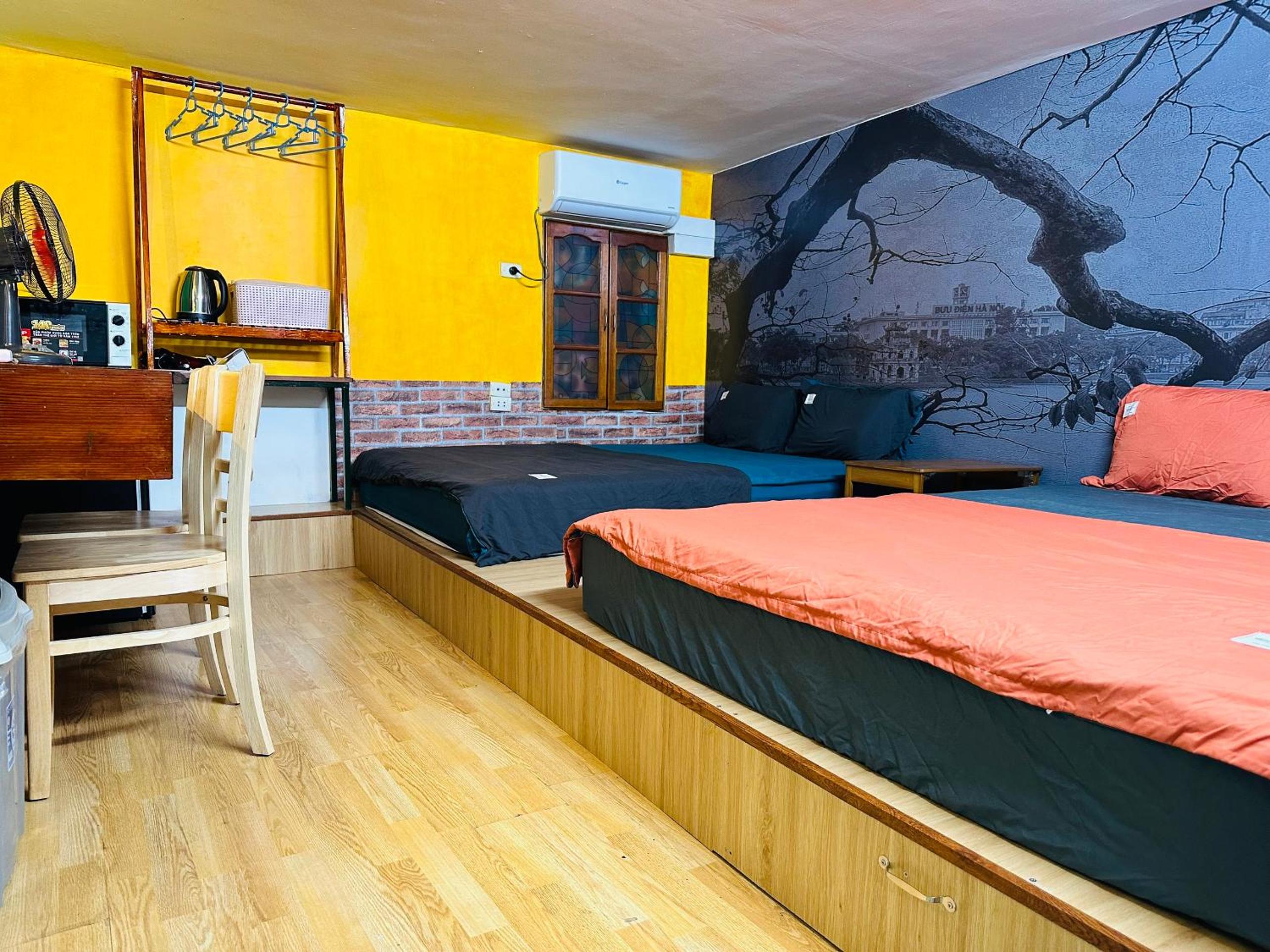 Kolor Green Home,center of Old Quarter, near Hoankiem Lake, 2 big beds