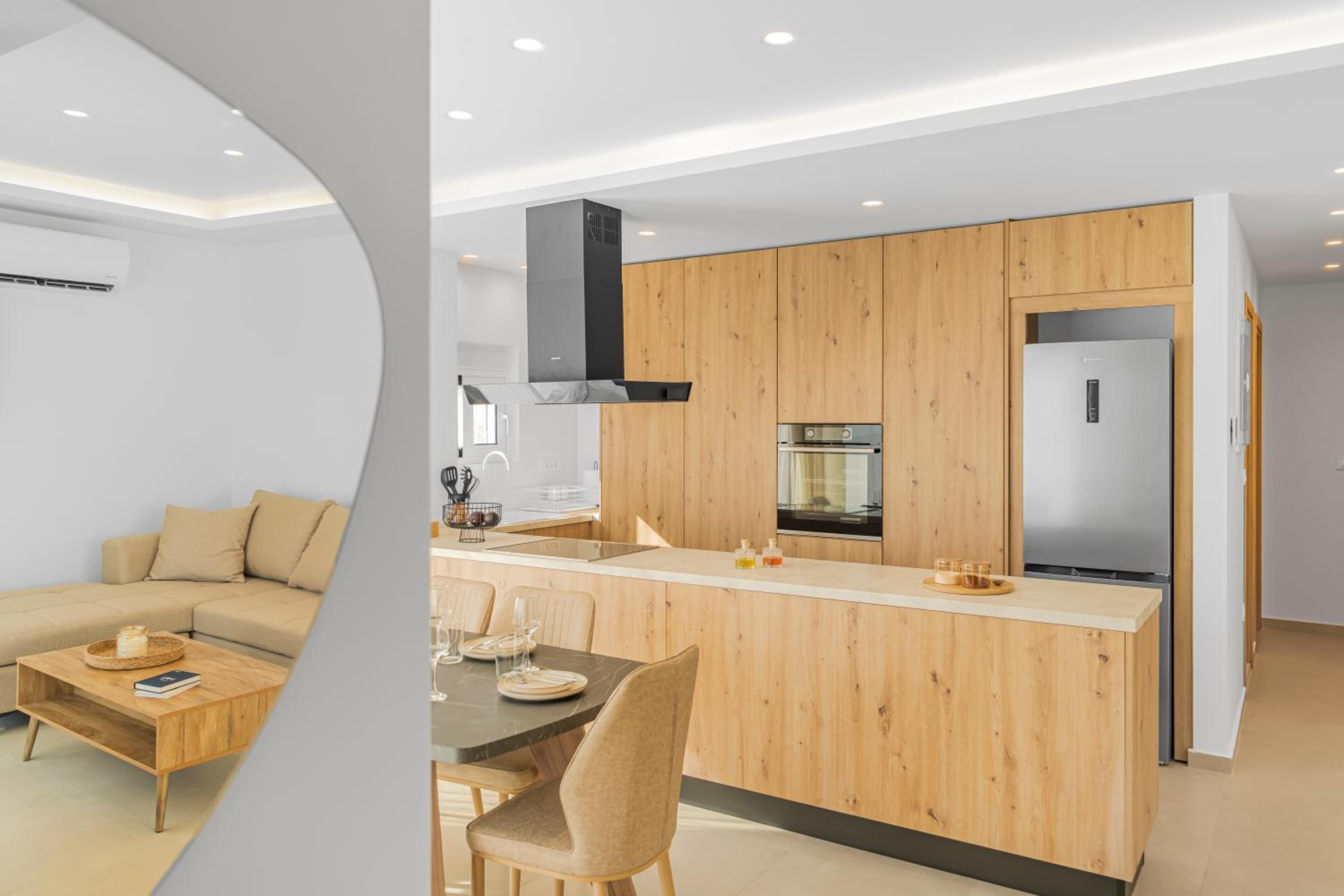 El Legado De Eirini - Modern 3BR House in Makry Gialos