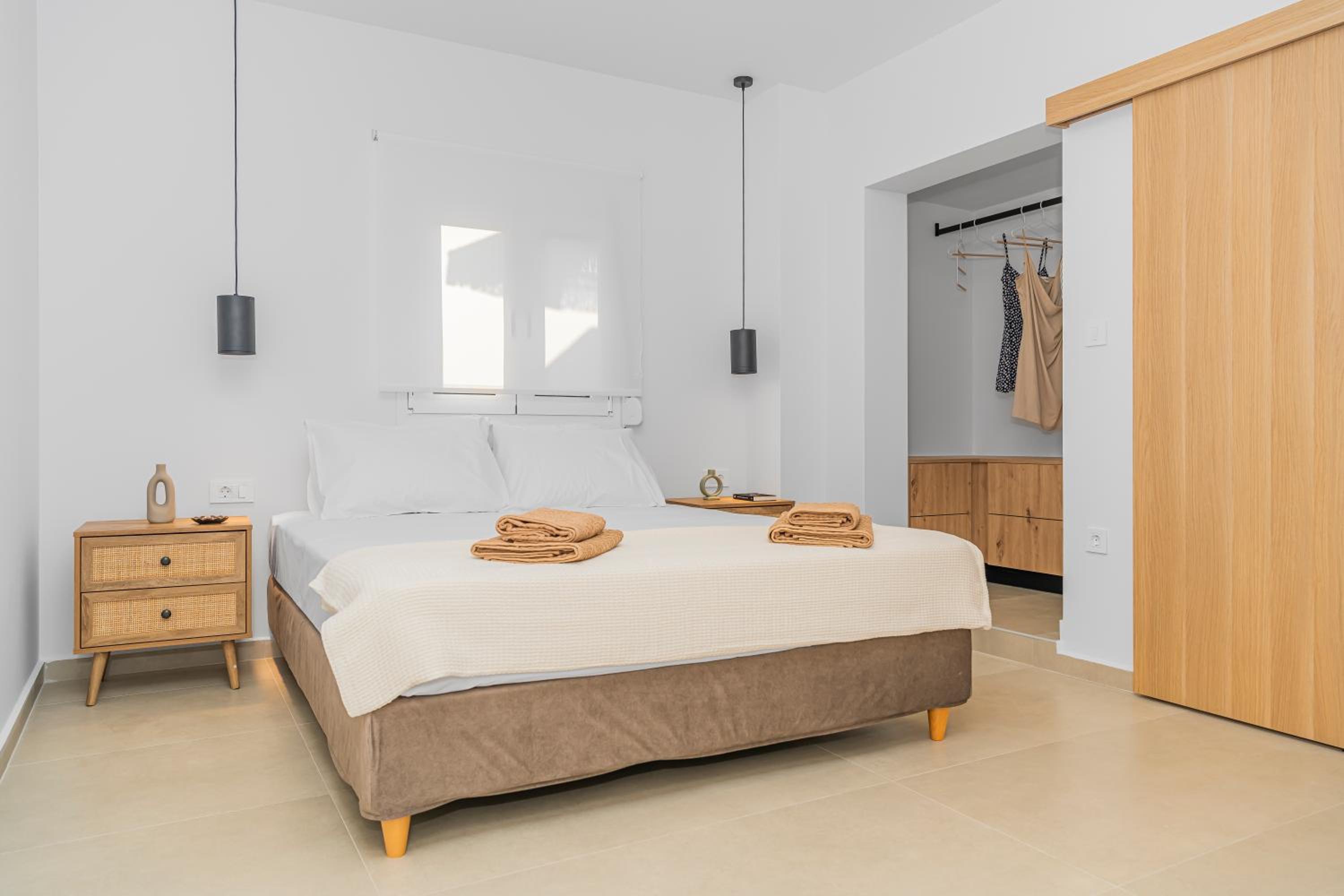 El Legado De Eirini - Modern 3BR House in Makry Gialos