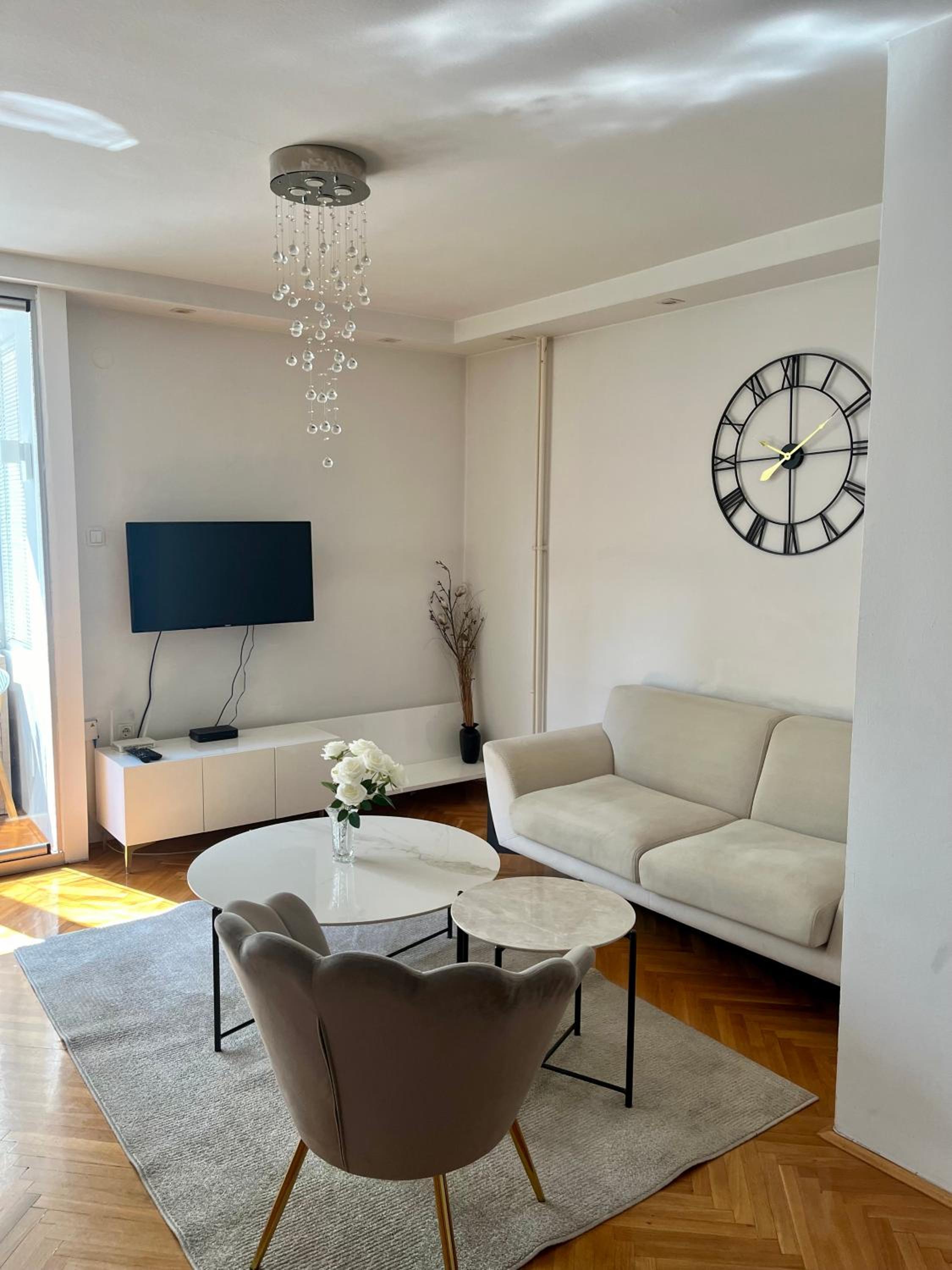 Ruby Luxury Central Apartment