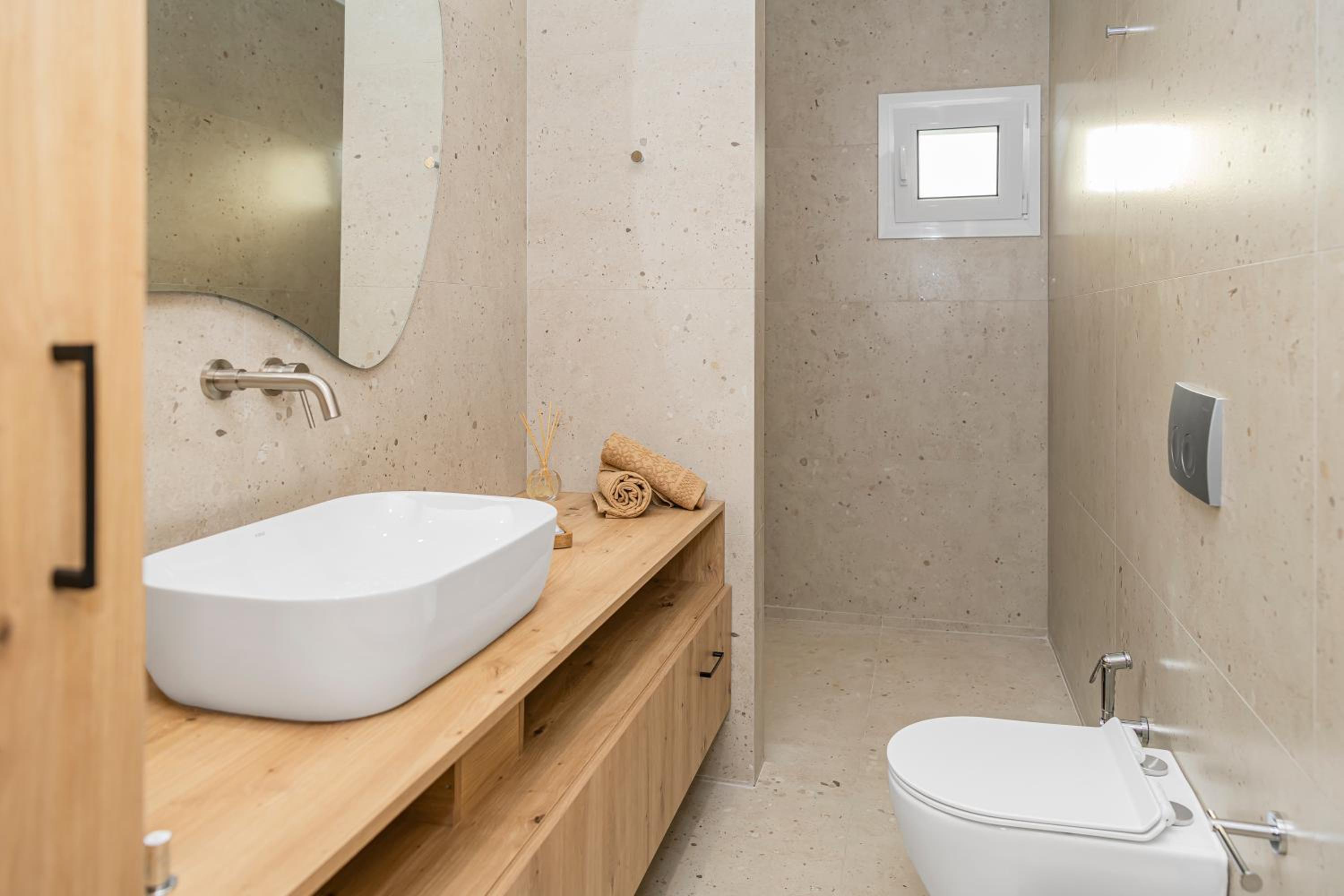 El Legado De Eirini - Modern 3BR House in Makry Gialos