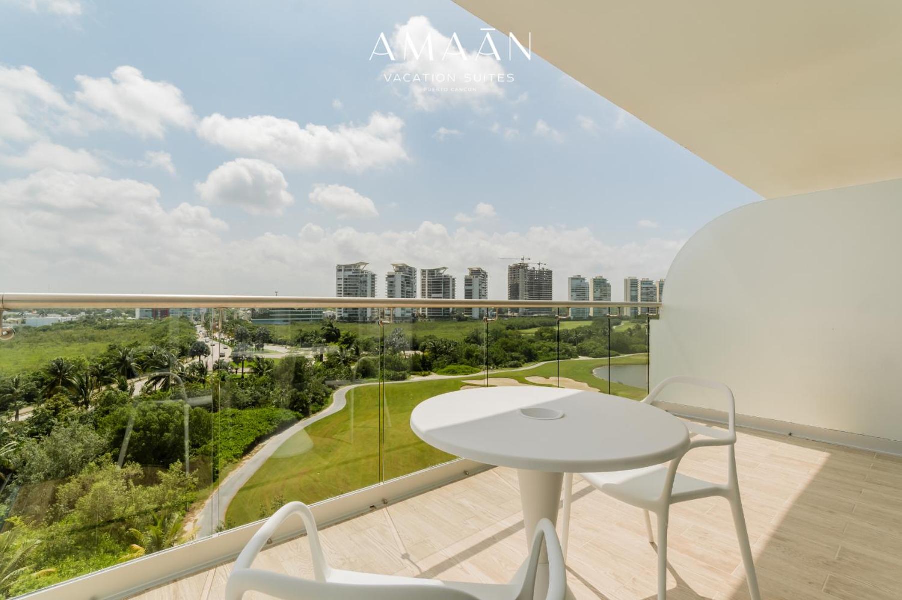 EHDEN Vacation Suites Puerto Cancún