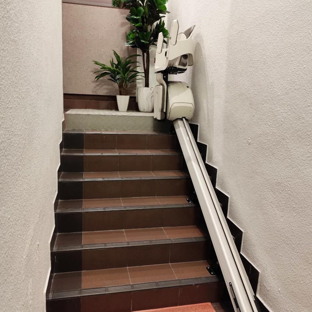 Aurora Court Service Apartment — photo 64
