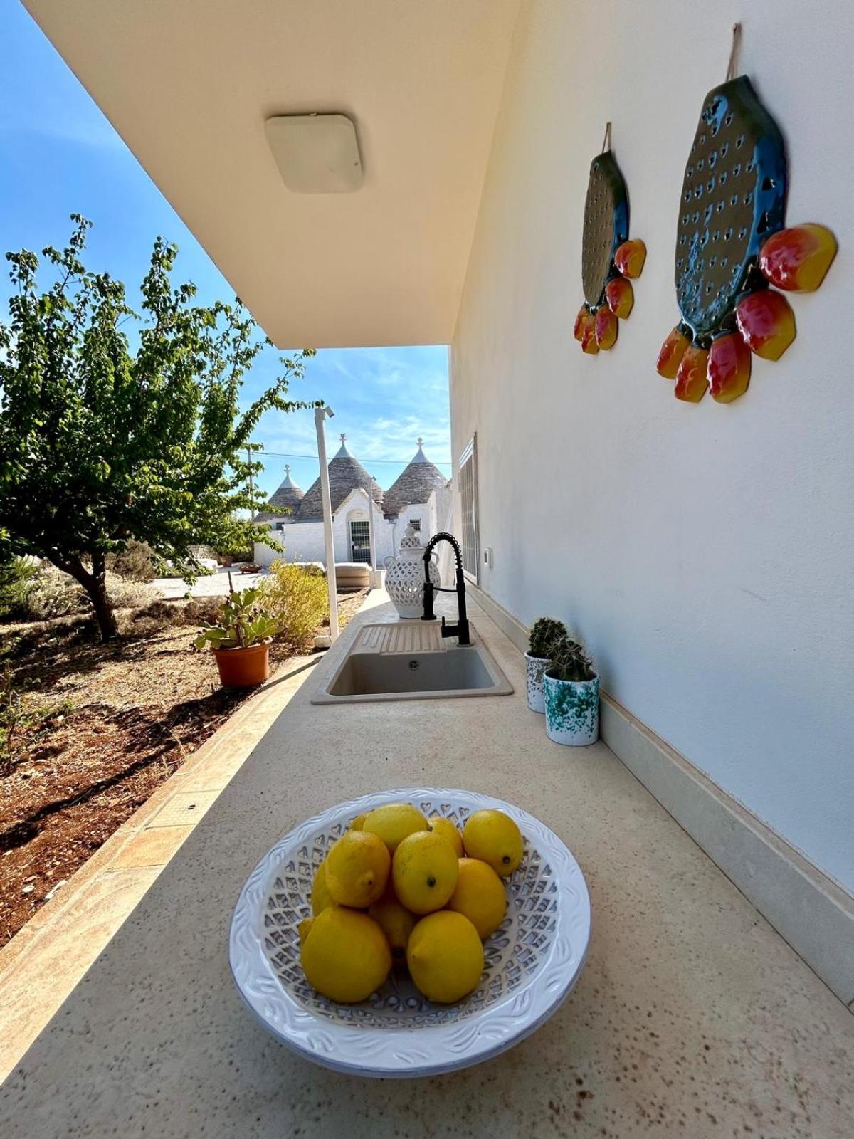 Trulli Biancopumo - private pool