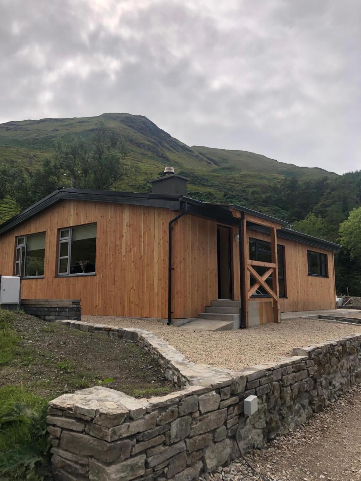 Cedarwood Lodge Leenane view 2