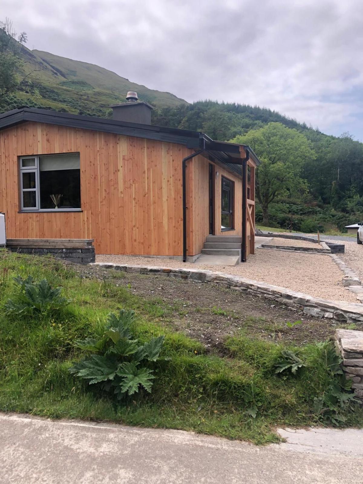 Cedarwood Lodge Leenane view 3