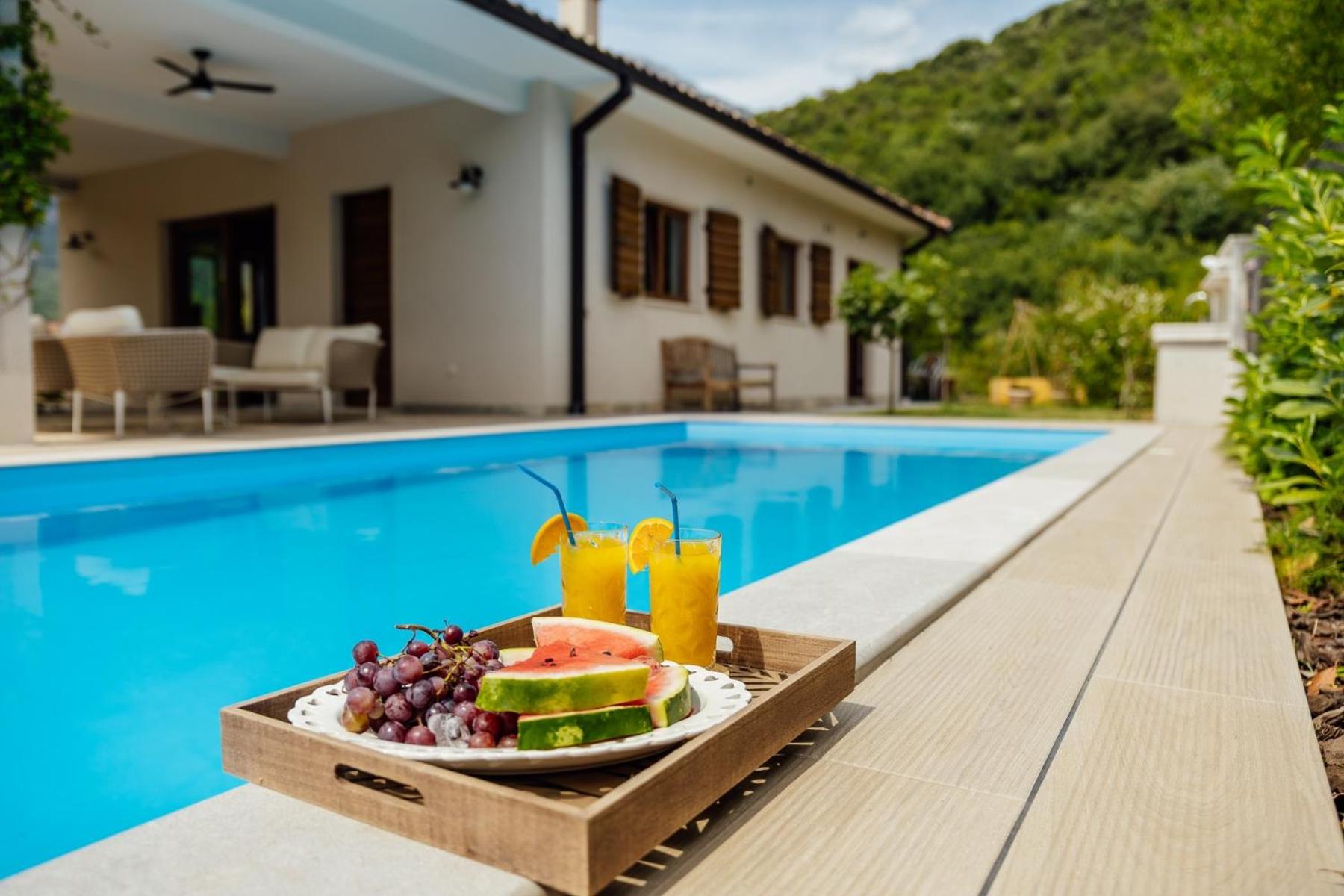 Adorable family villa with swimming pool and olive garden view 5