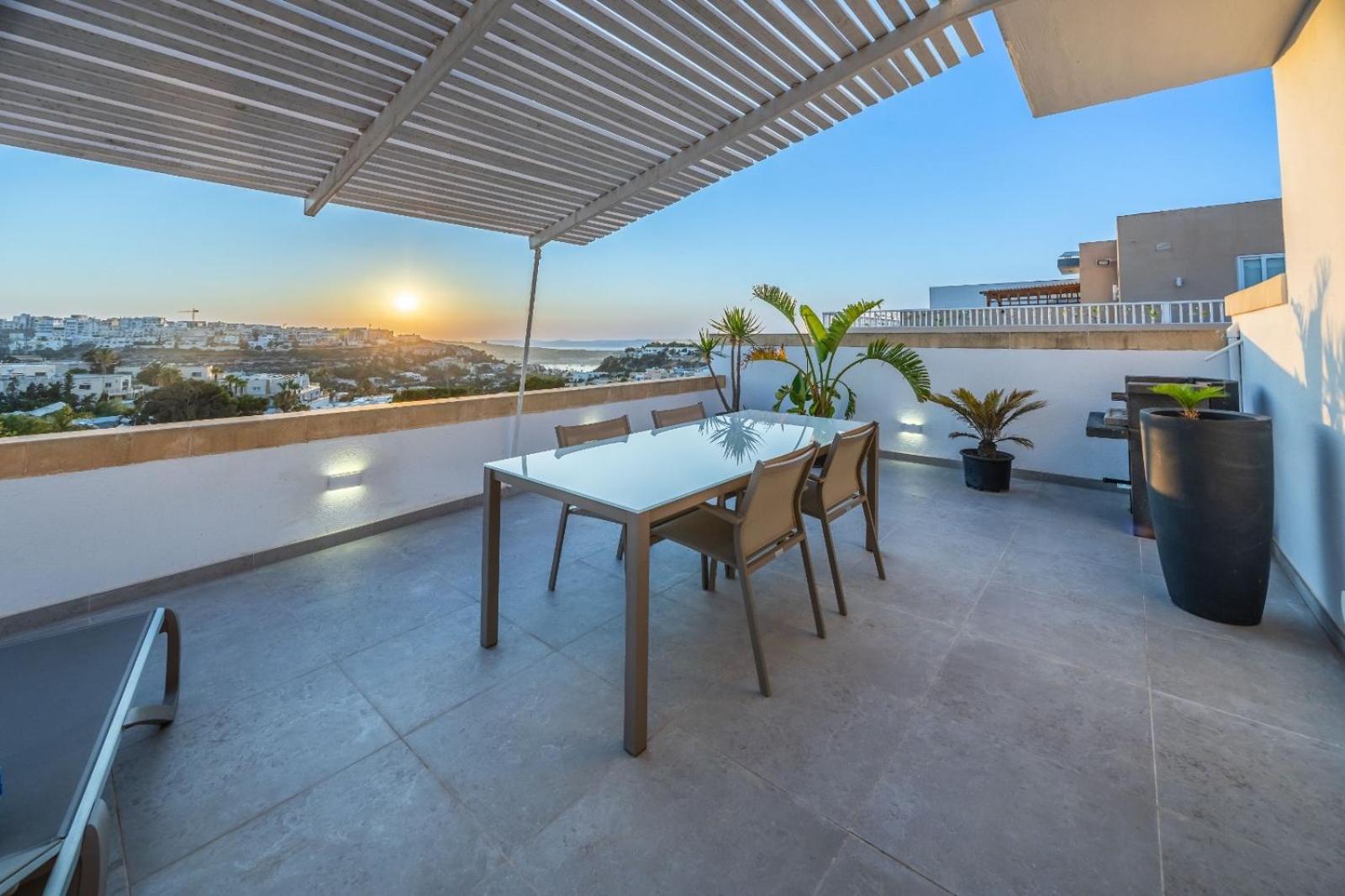 Penthouse in Mellieha with Private Pool & Large Terraces photo 4