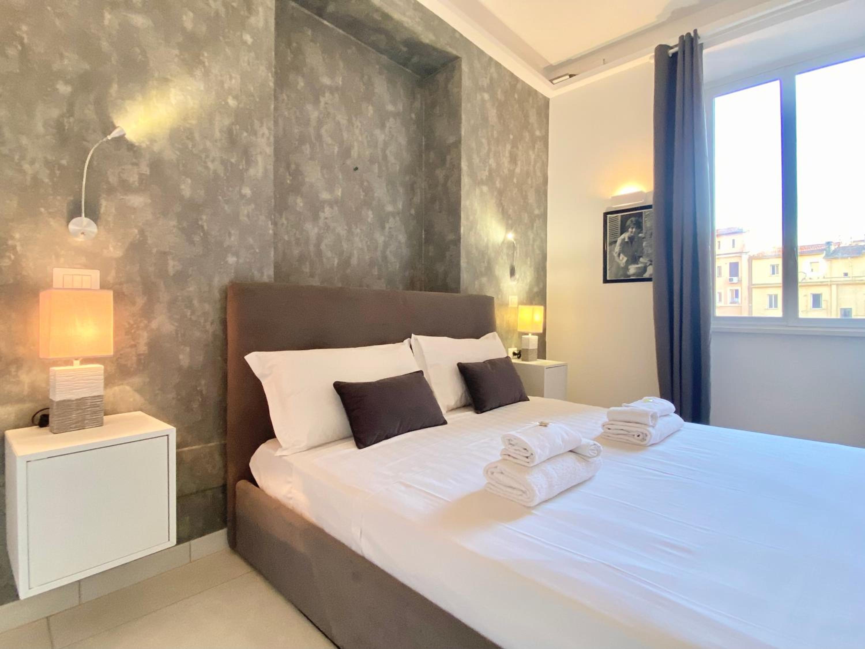 Prince of Rome Superior Rooms