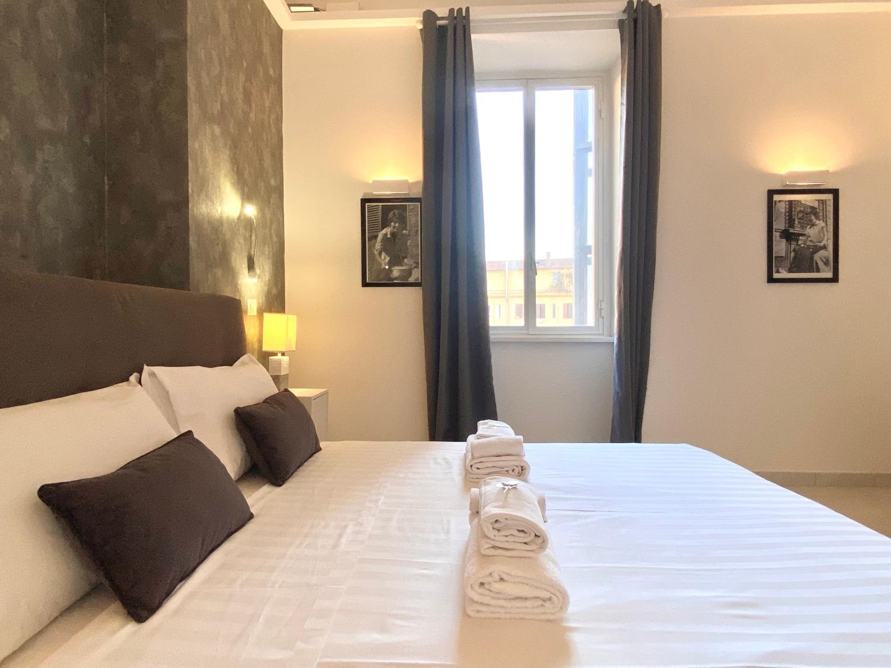 Prince of Rome Superior Rooms