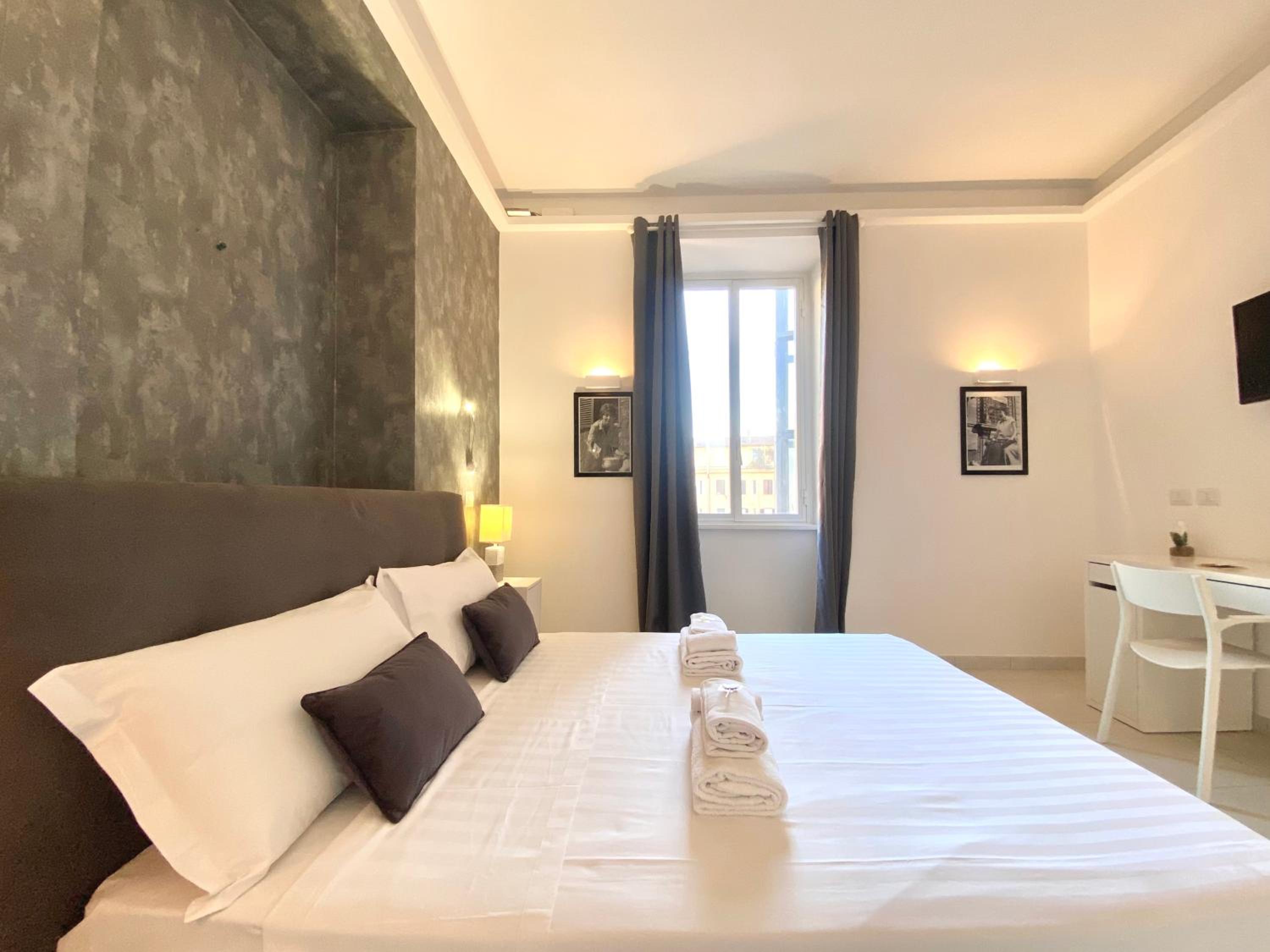 Prince of Rome Superior Rooms