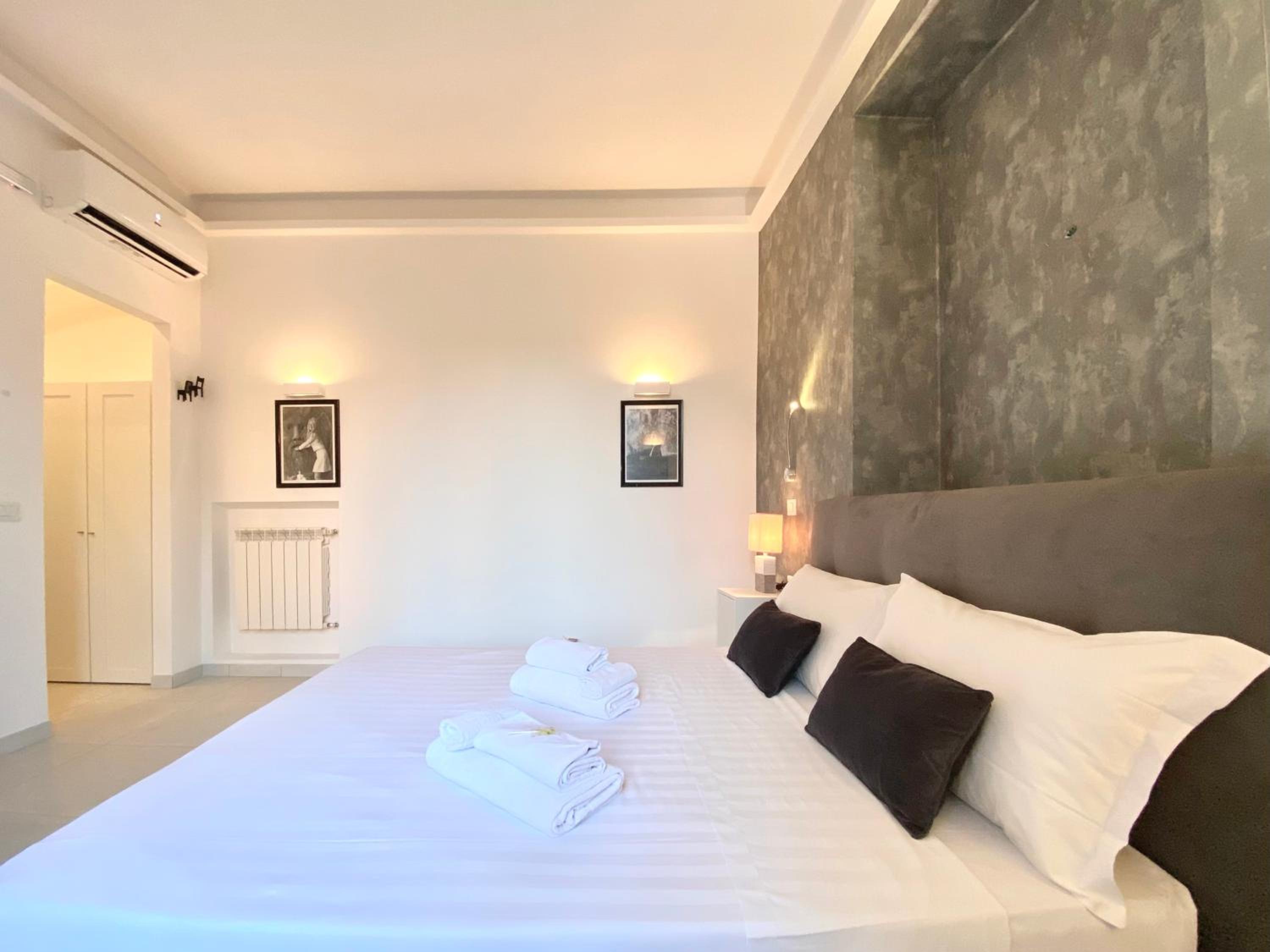 Prince of Rome Superior Rooms
