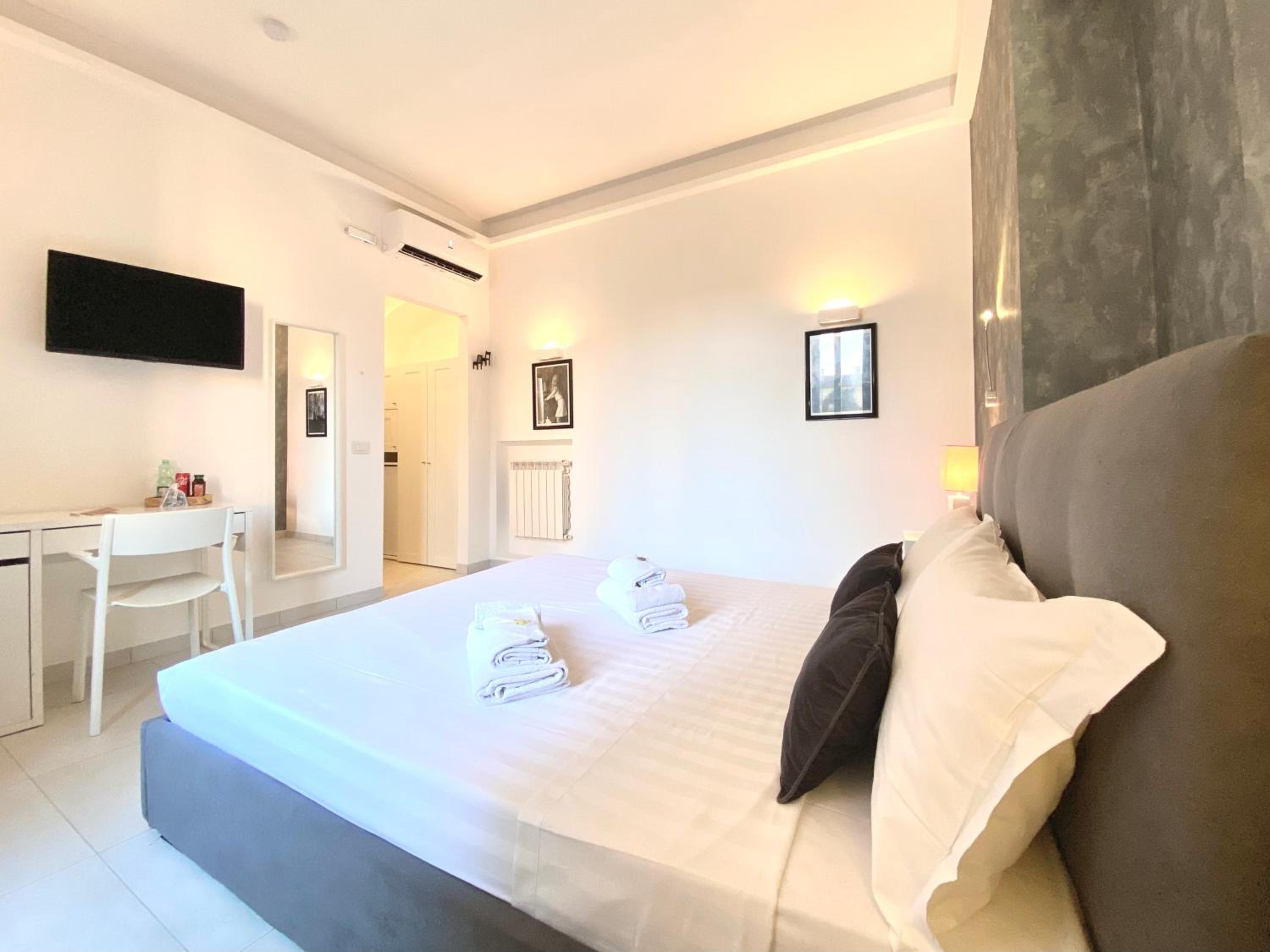 Prince of Rome Superior Rooms