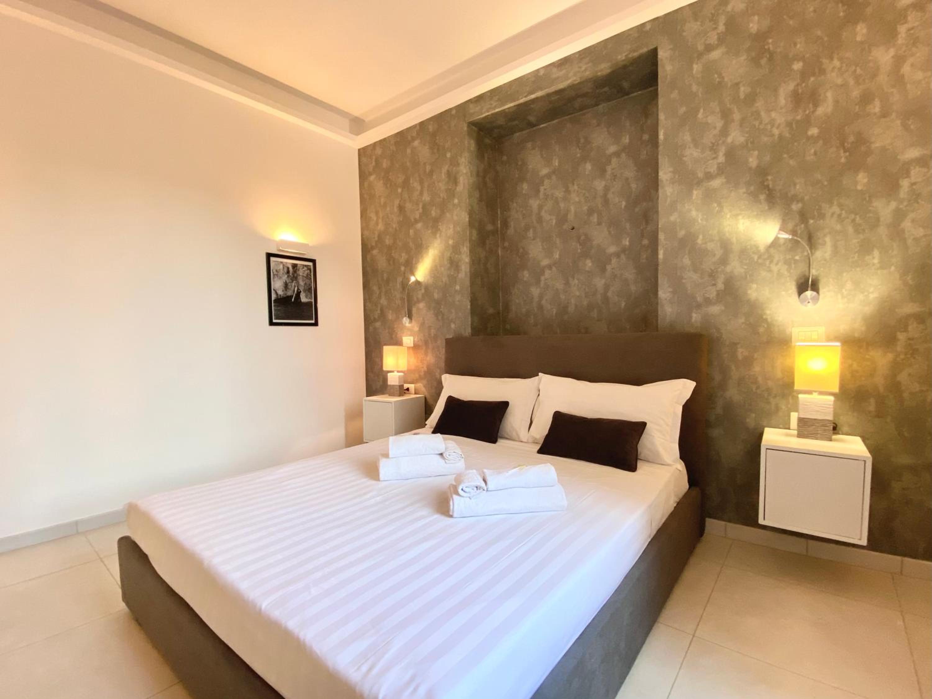 Prince of Rome Superior Rooms