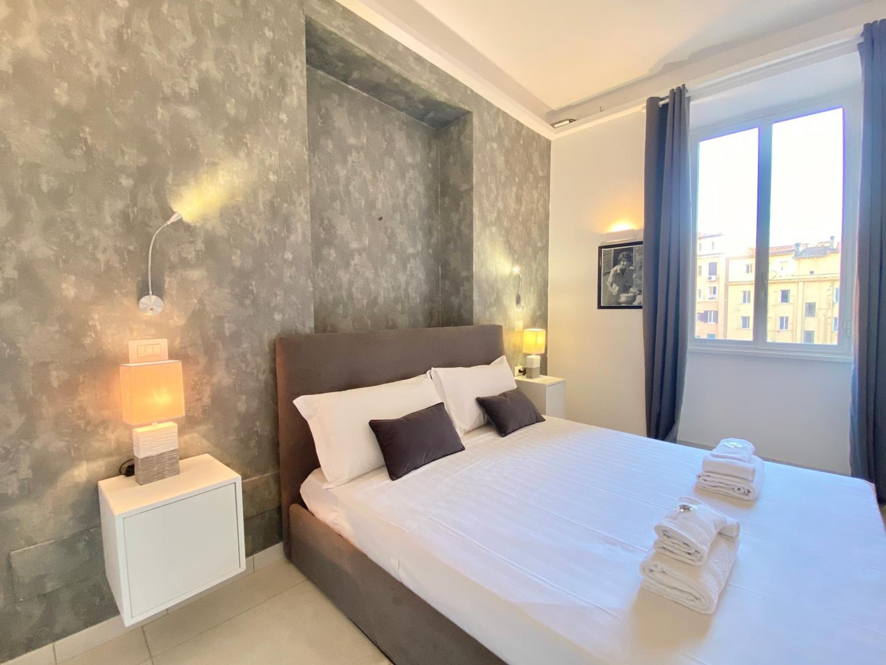 Prince of Rome Superior Rooms
