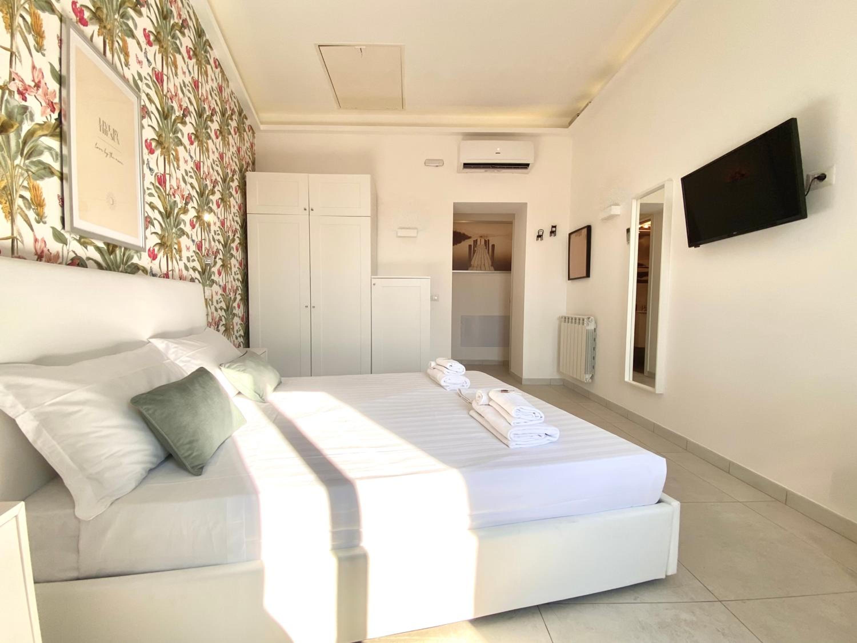 Prince of Rome Superior Rooms