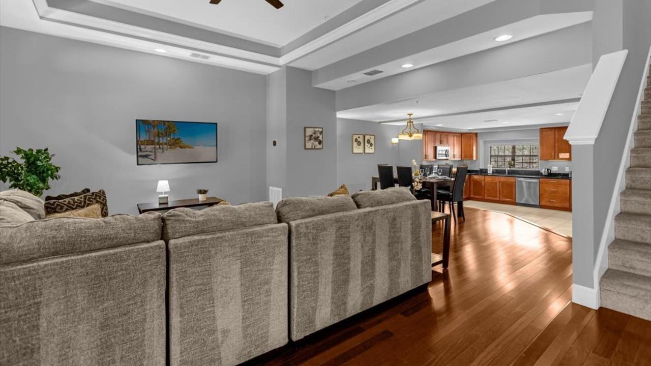 Two 4Bedroom units - 3 min away from Disney