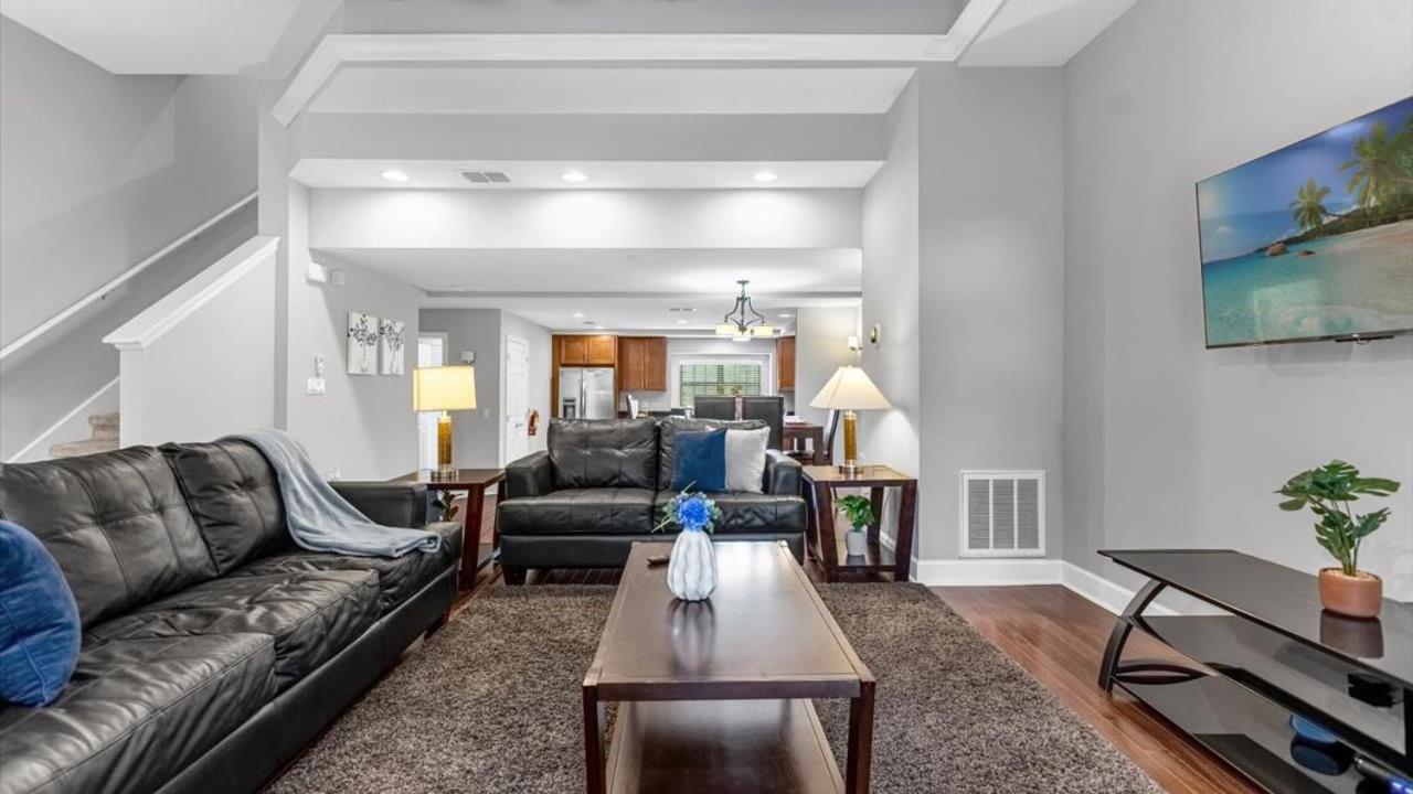 Two 4Bedroom units - 3 min away from Disney