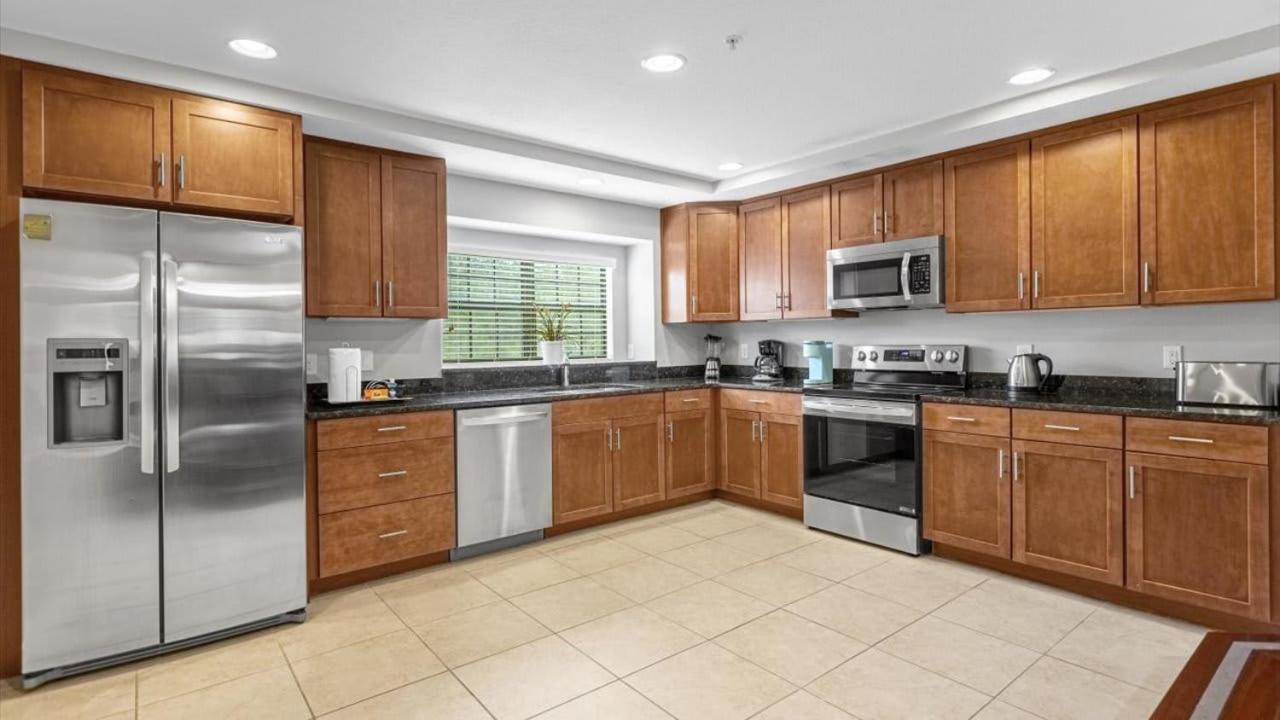 Two 4Bedroom units - 3 min away from Disney
