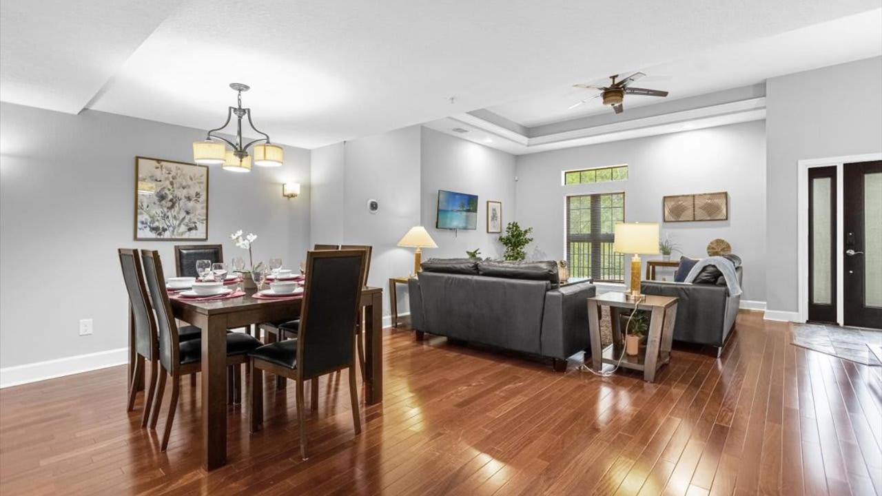 Two 4Bedroom units - 3 min away from Disney