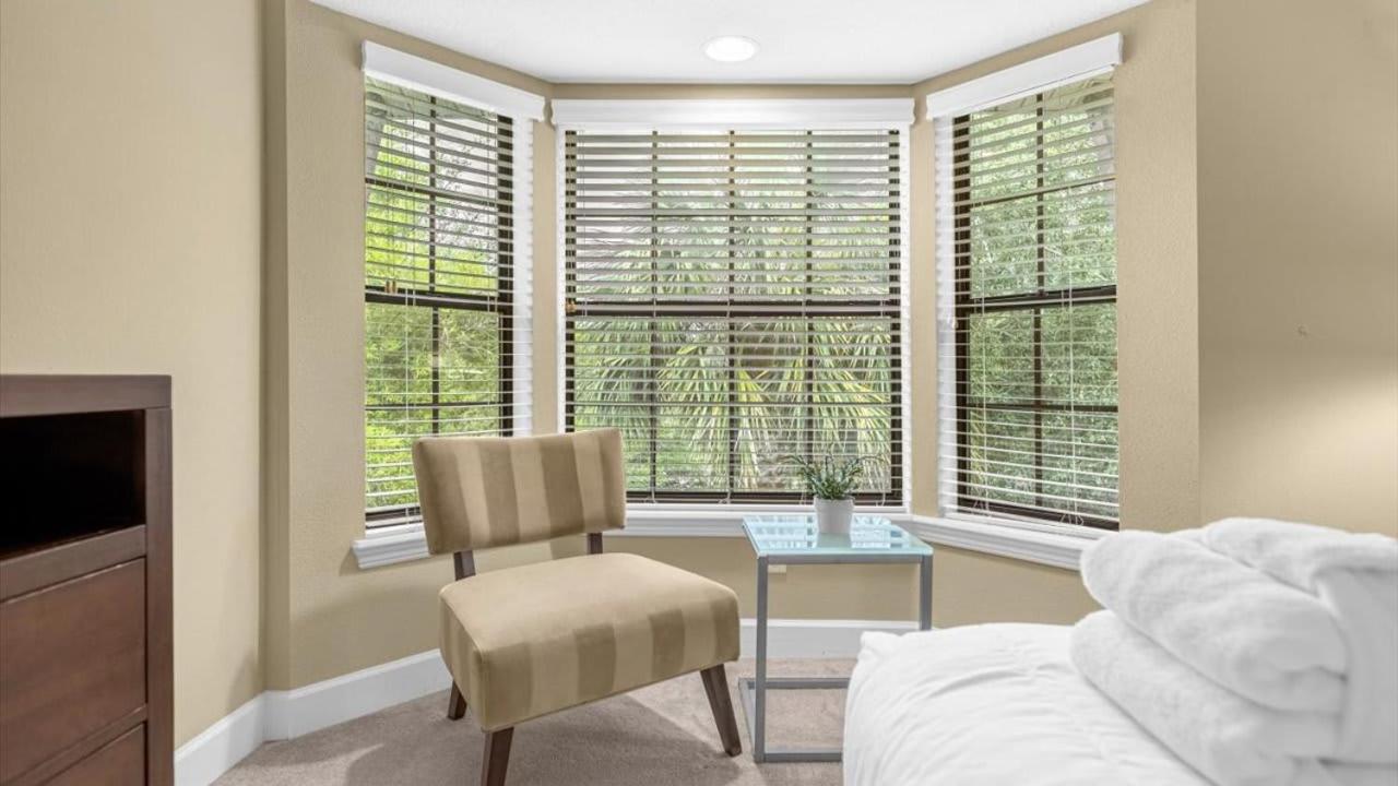 Two 4Bedroom units - 3 min away from Disney