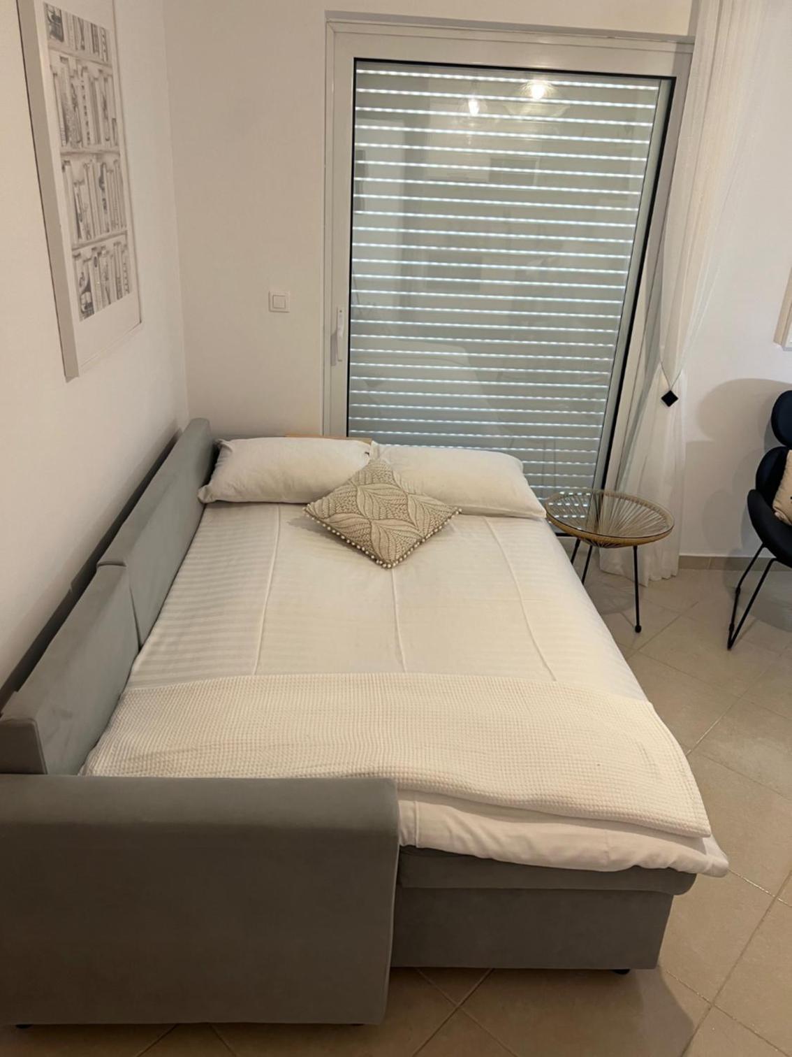 Daisy's One-bedroom apartment photo 3