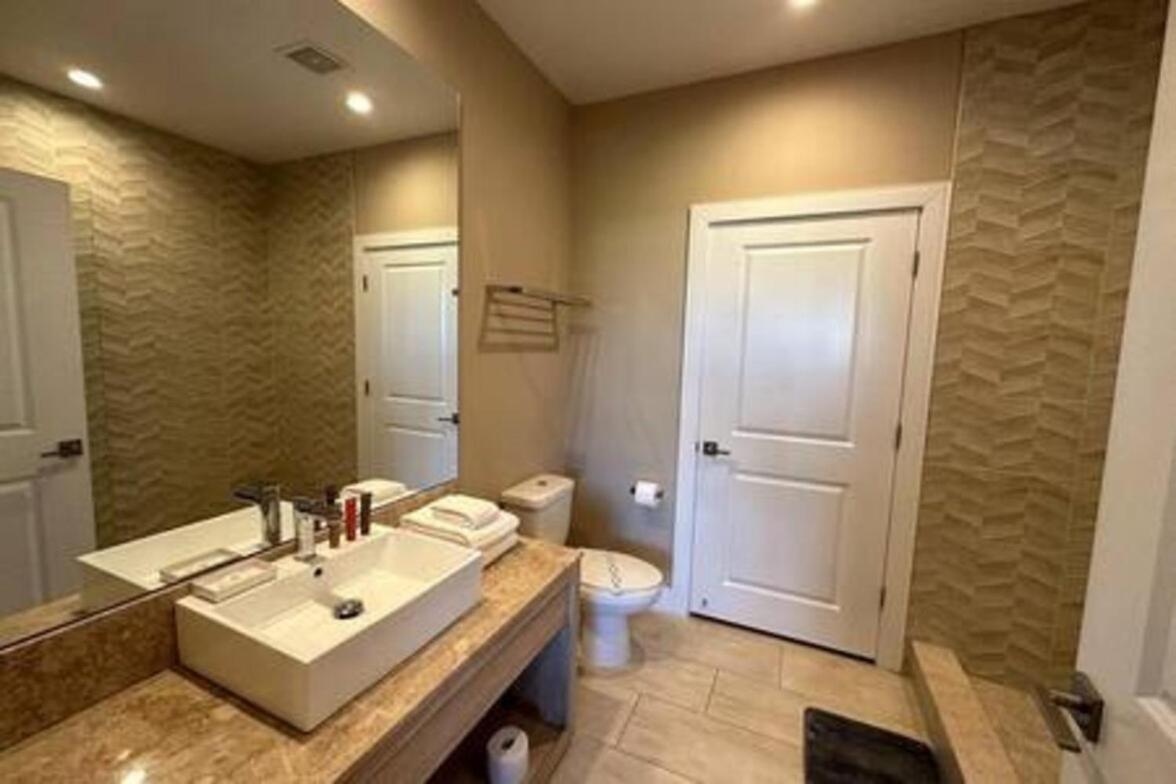 Amazing Home at MagicVillage Yards 7566