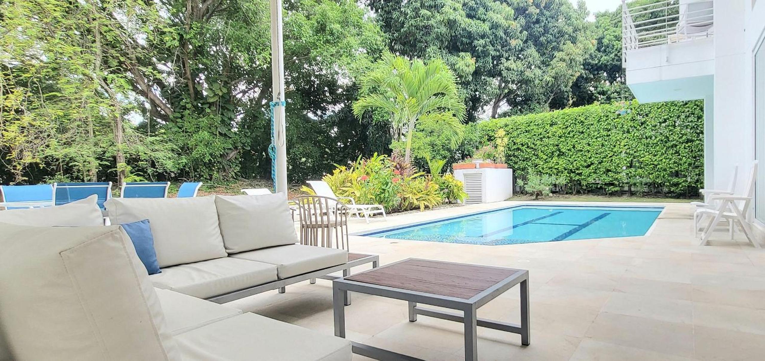 Casa en El Peñón con piscina privada