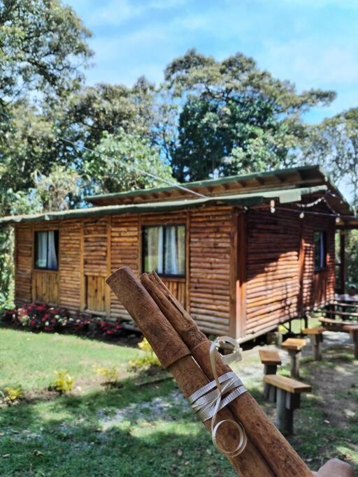 Canela Cabaña Santa Elena - Casa de Campo