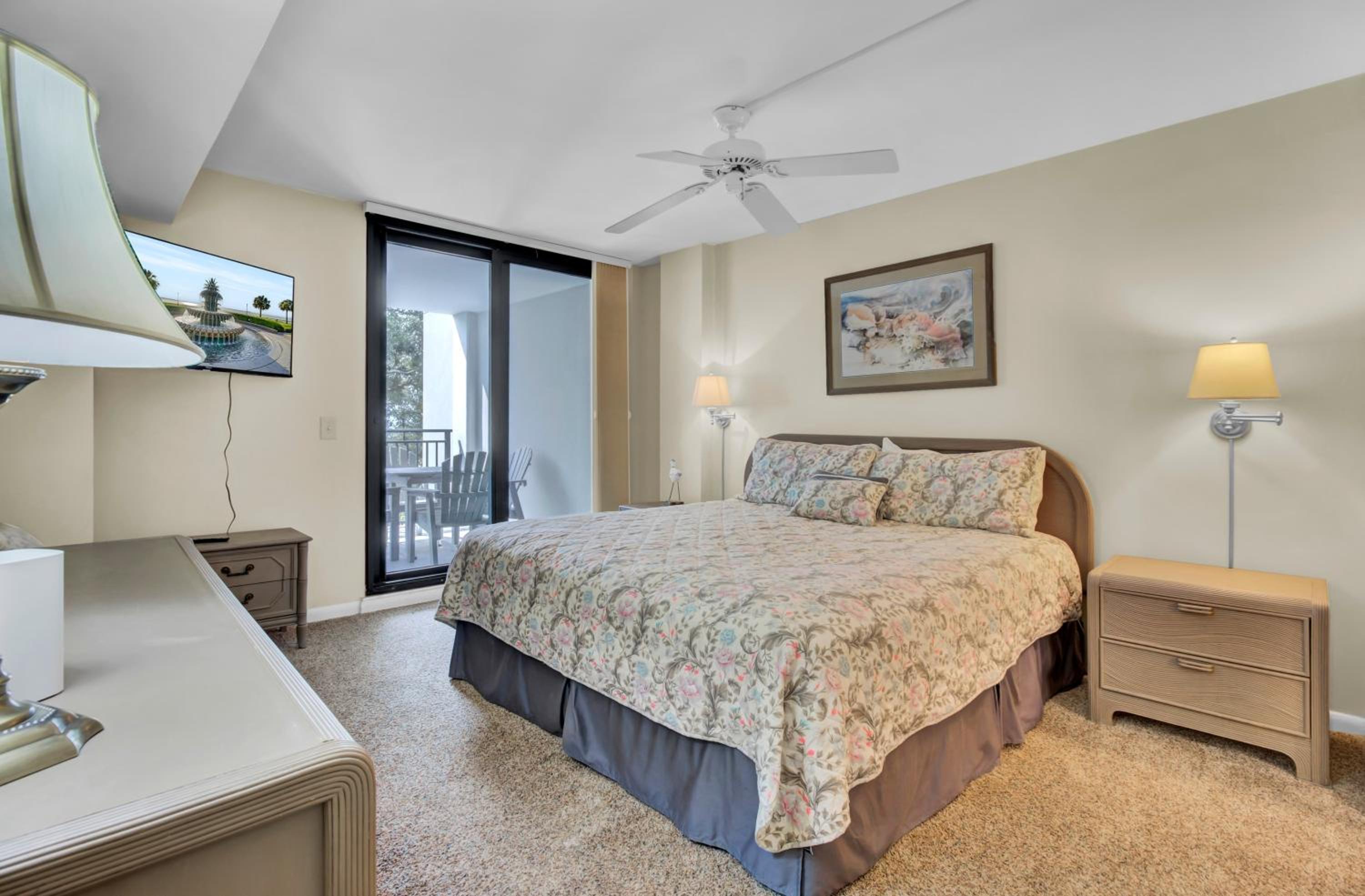123D Shipwatch by AvantStay Beach Access Pool