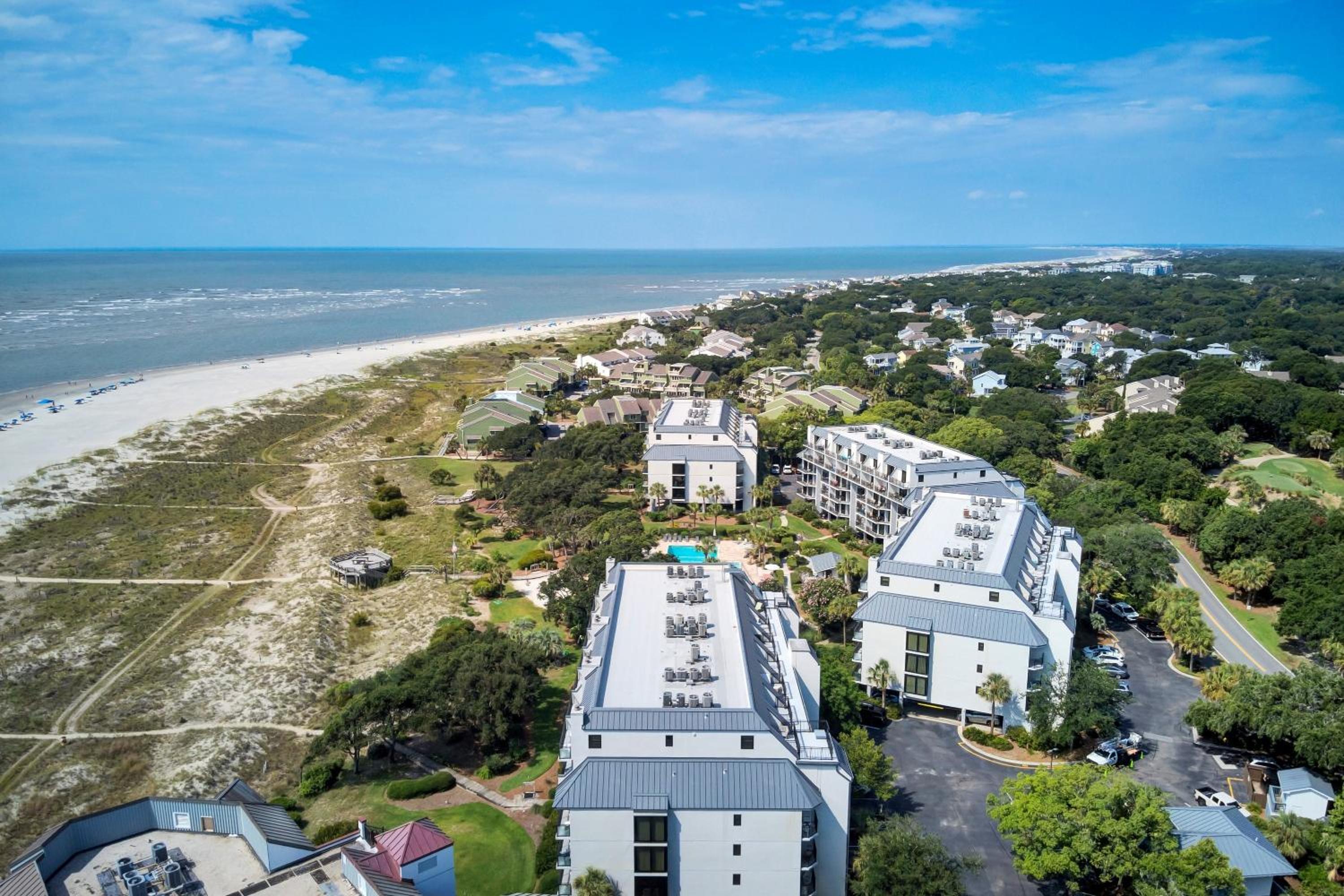 123D Shipwatch by AvantStay Beach Access Pool