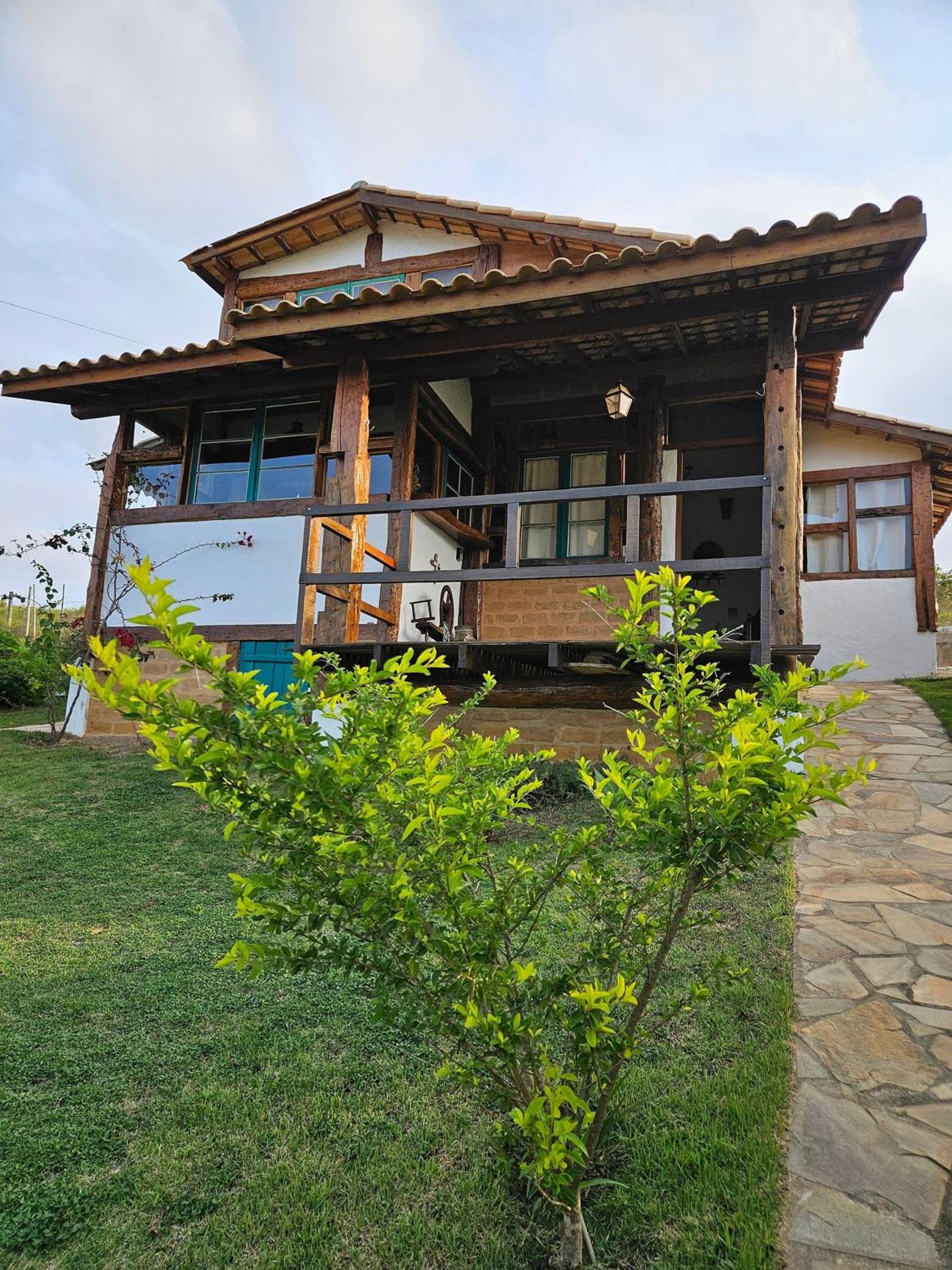 Chalé Mata Virgem - 1km do centro, ao lado de várias cachoeiras, com cozinha completa e conforto para até 6 pessoas