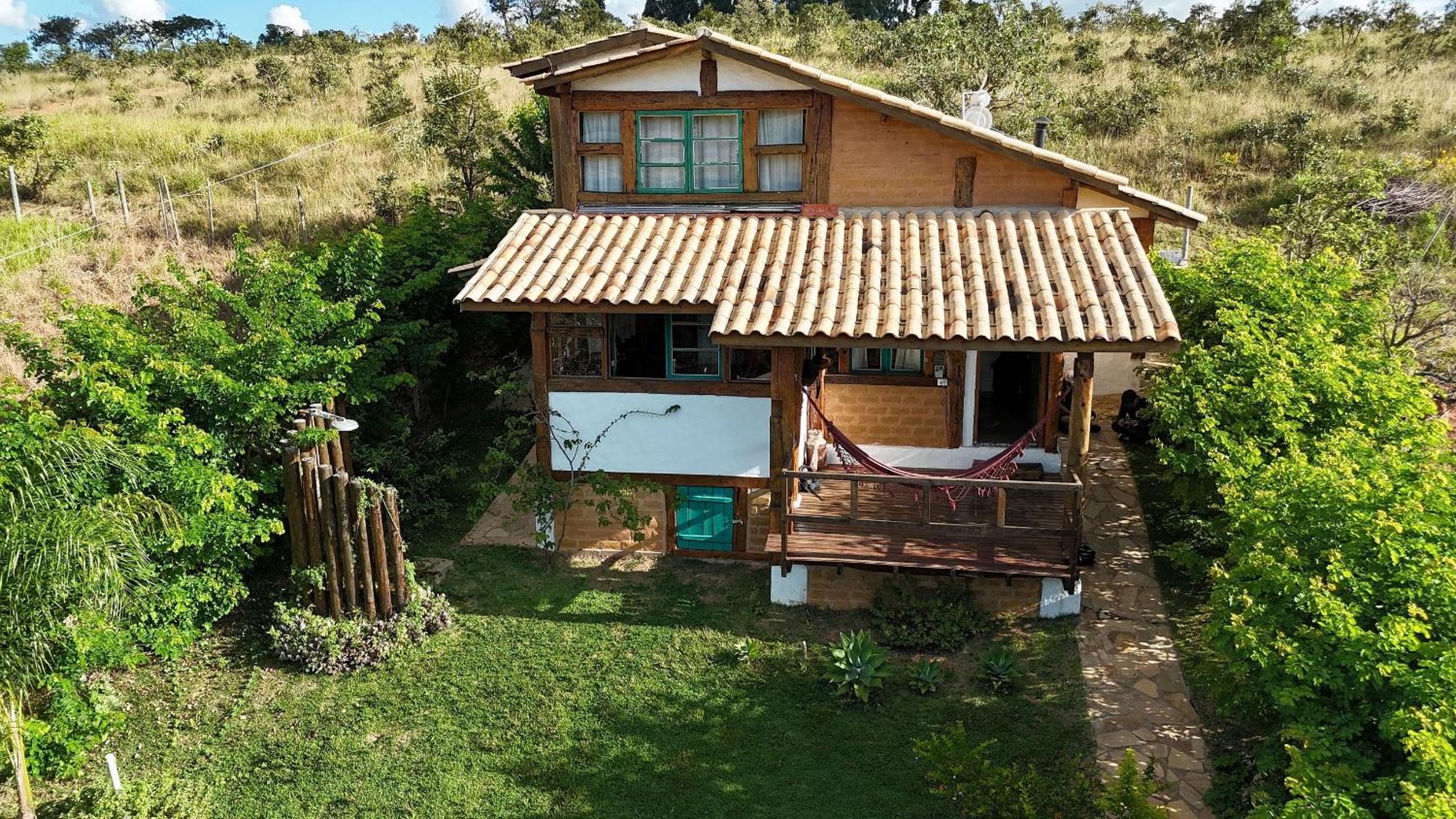 Chalé Mata Virgem - 1km do centro, ao lado de várias cachoeiras, com cozinha completa e conforto para até 6 pessoas