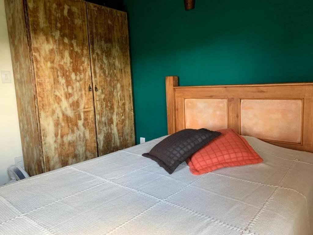 Chalé Mata Virgem - 1km do centro, ao lado de várias cachoeiras, com cozinha completa e conforto para até 6 pessoas