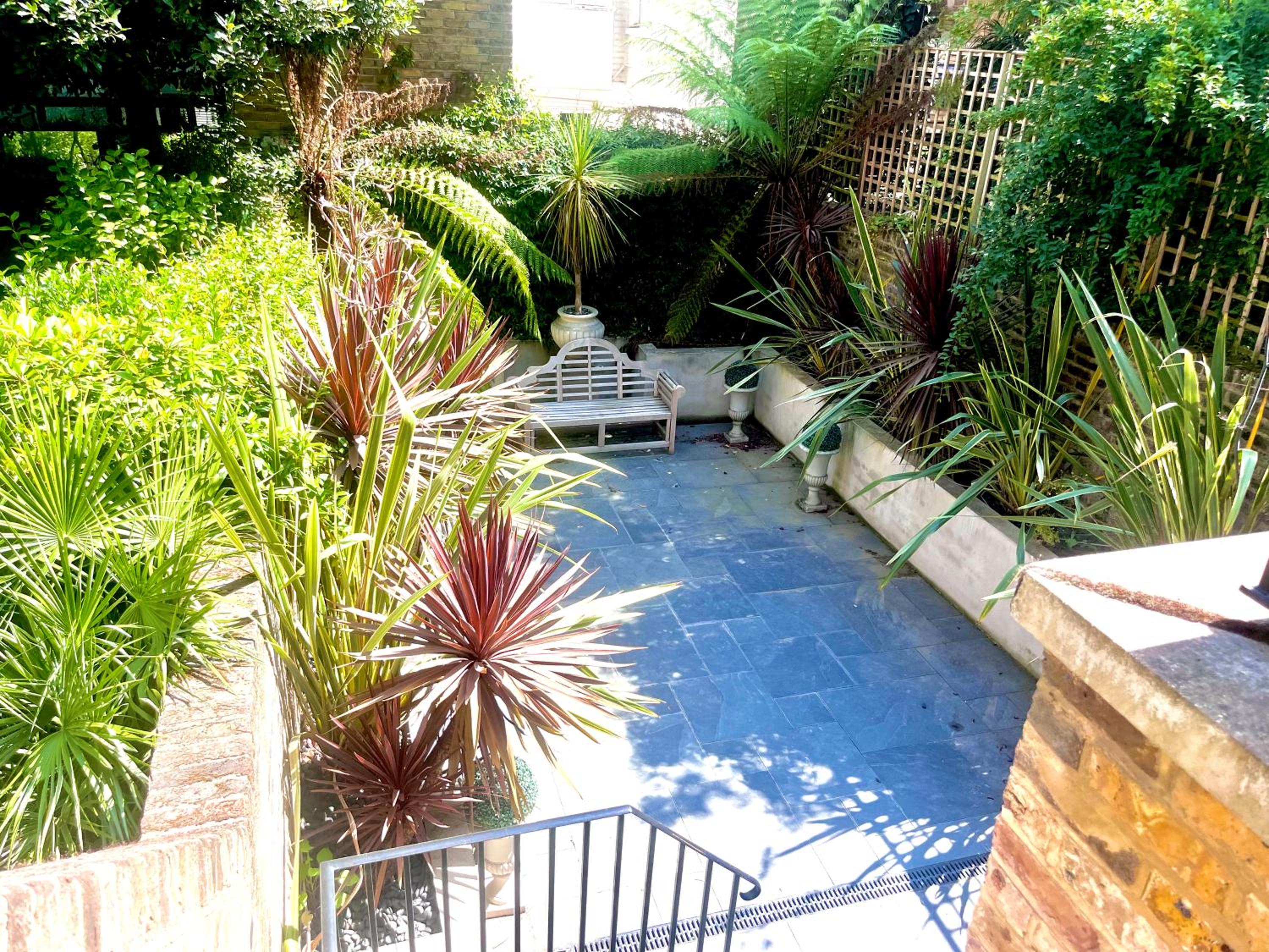 Luxury 4 Bedrooms 5 Baths 2 Receptions Family House with Garden Chelsea