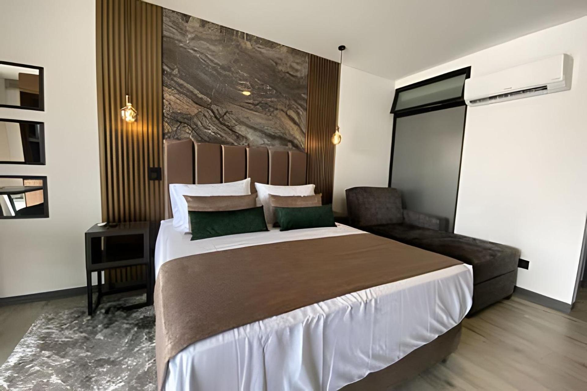 Epic Suites x Ahead