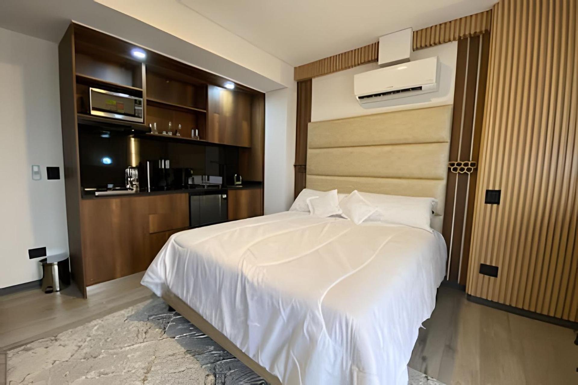 Epic Suites x Ahead