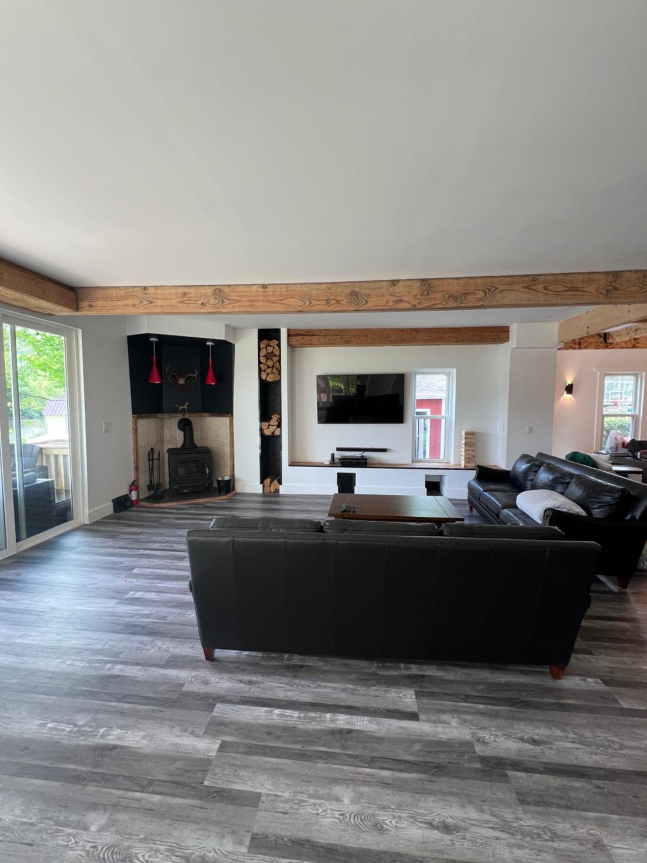 Riverfront home in deposit view 4