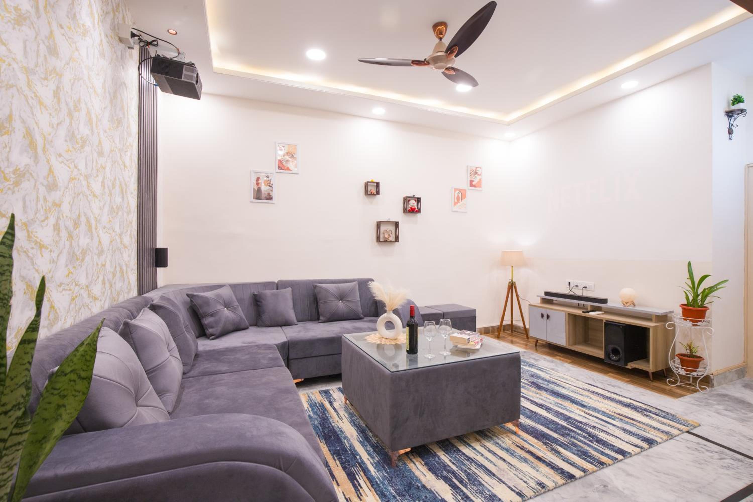 3BHK Service Apartment with Projector, AC, Wifi view 3