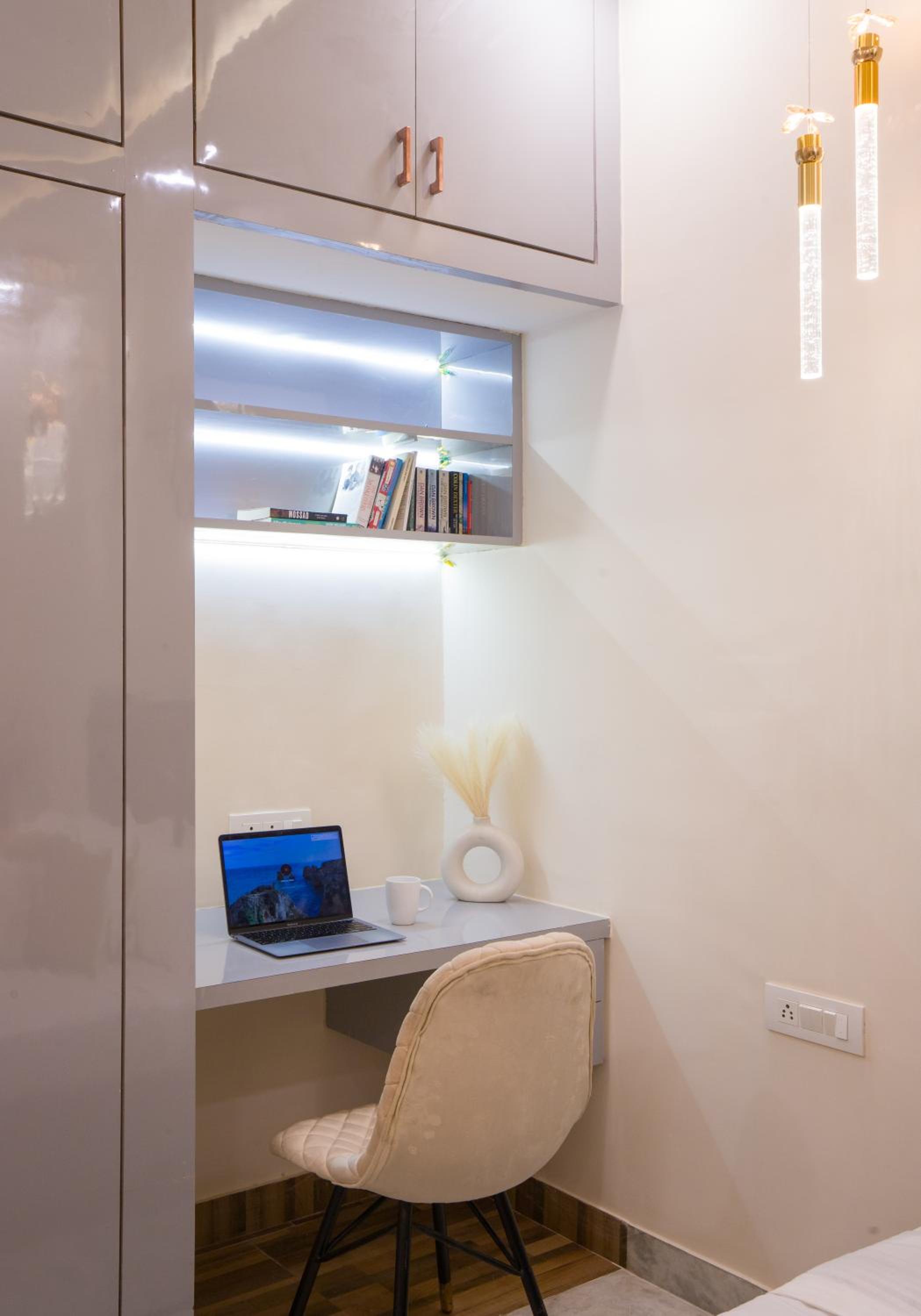 3BHK Service Apartment with Projector, AC, Wifi view 4